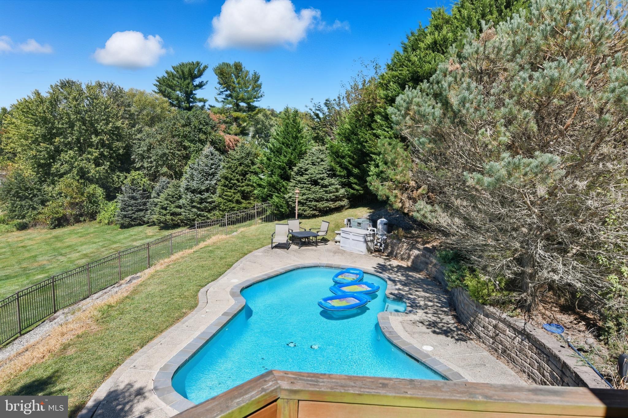 WOODSHIRE VILLAGE - Residential