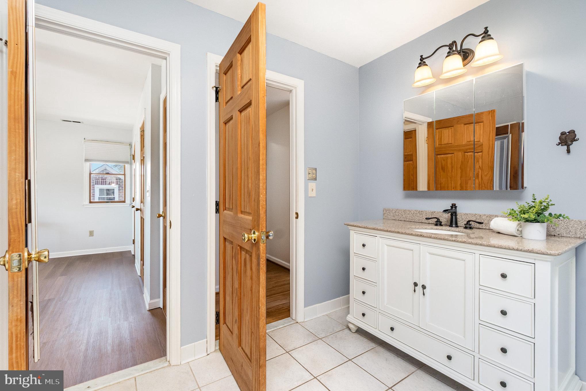 OLIVER BEACH - Residential