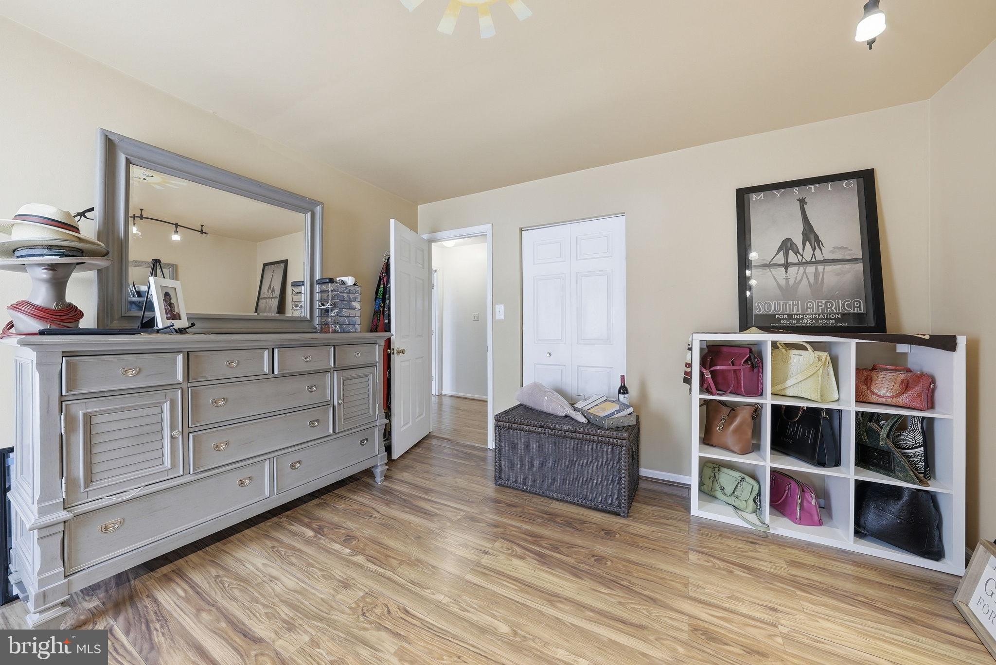 TINKERS CREEK ESTATES - Residential