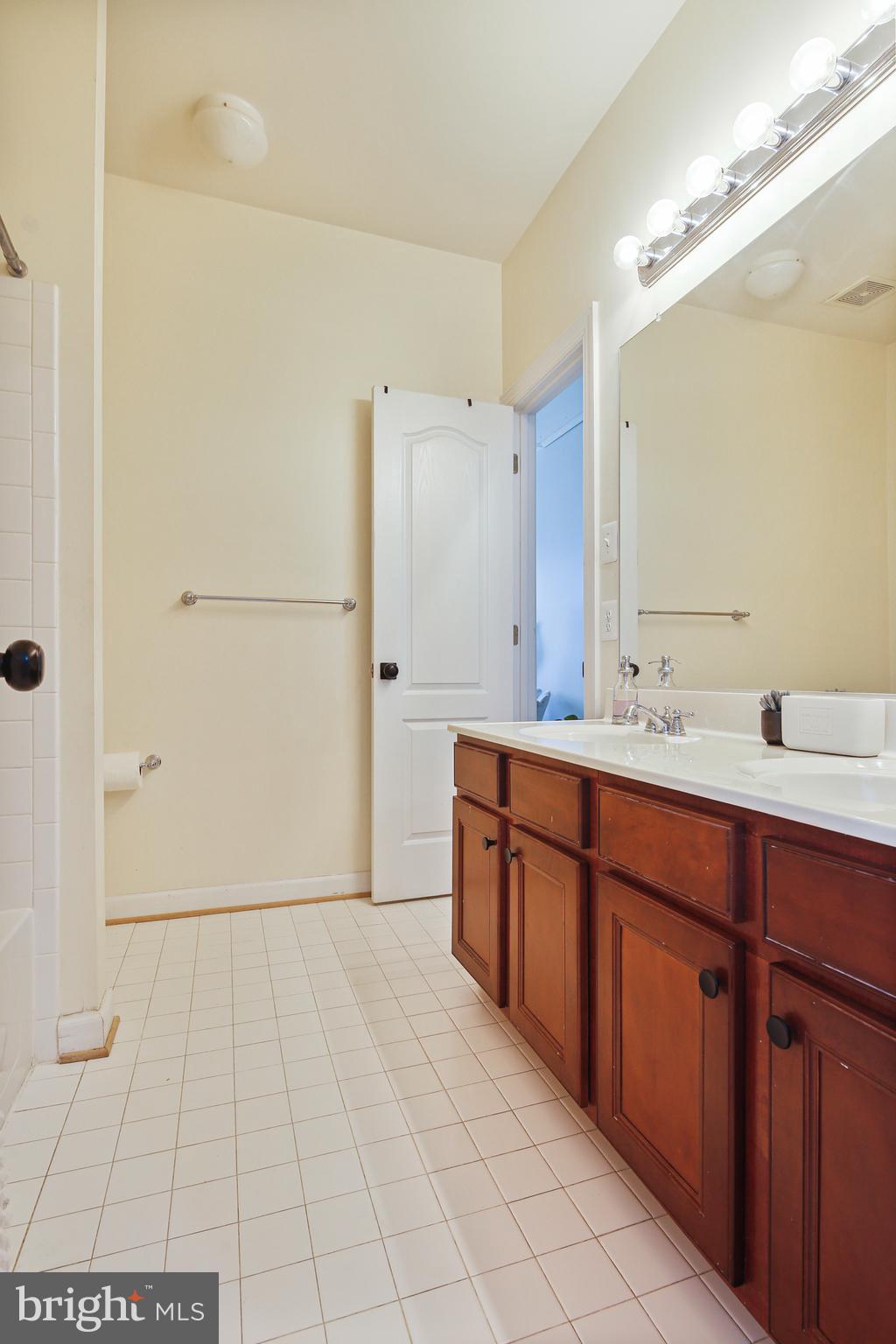 ORCHARD CROSSING - Residential