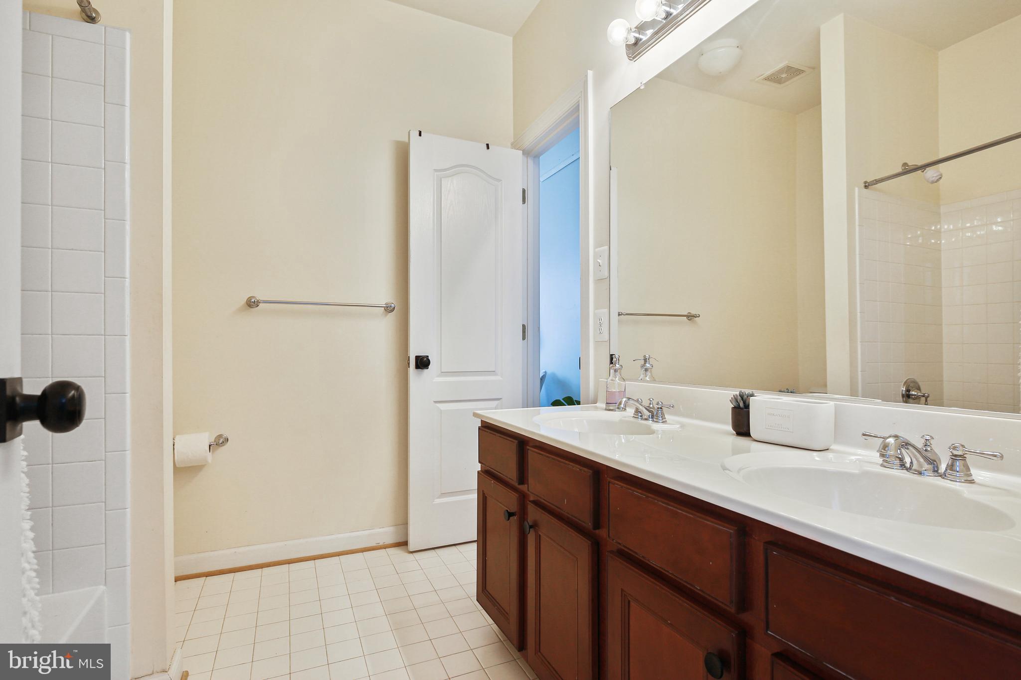 ORCHARD CROSSING - Residential