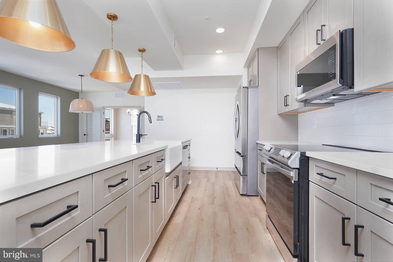 GAMBRILL GLENN - Residential