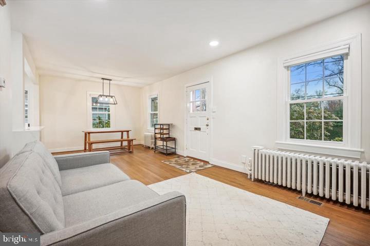 HUNTINGTON TERRACE - Residential Lease