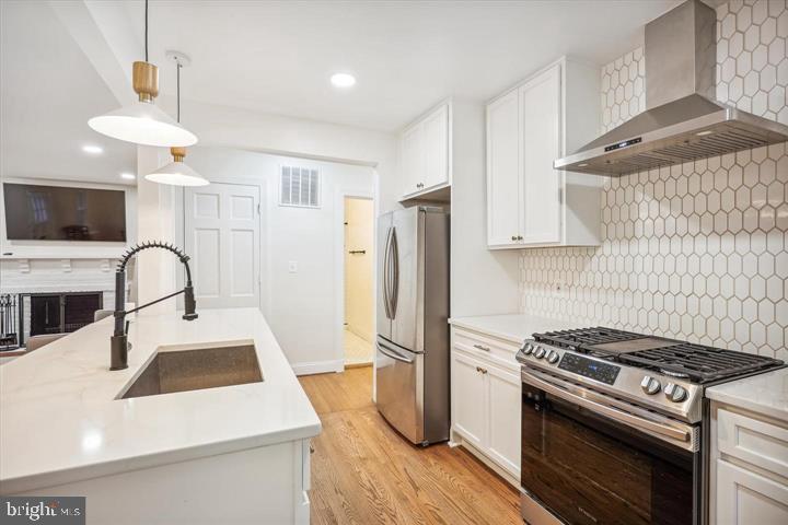 HUNTINGTON TERRACE - Residential Lease