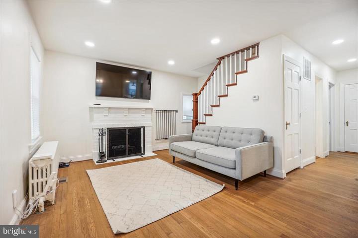 HUNTINGTON TERRACE - Residential Lease