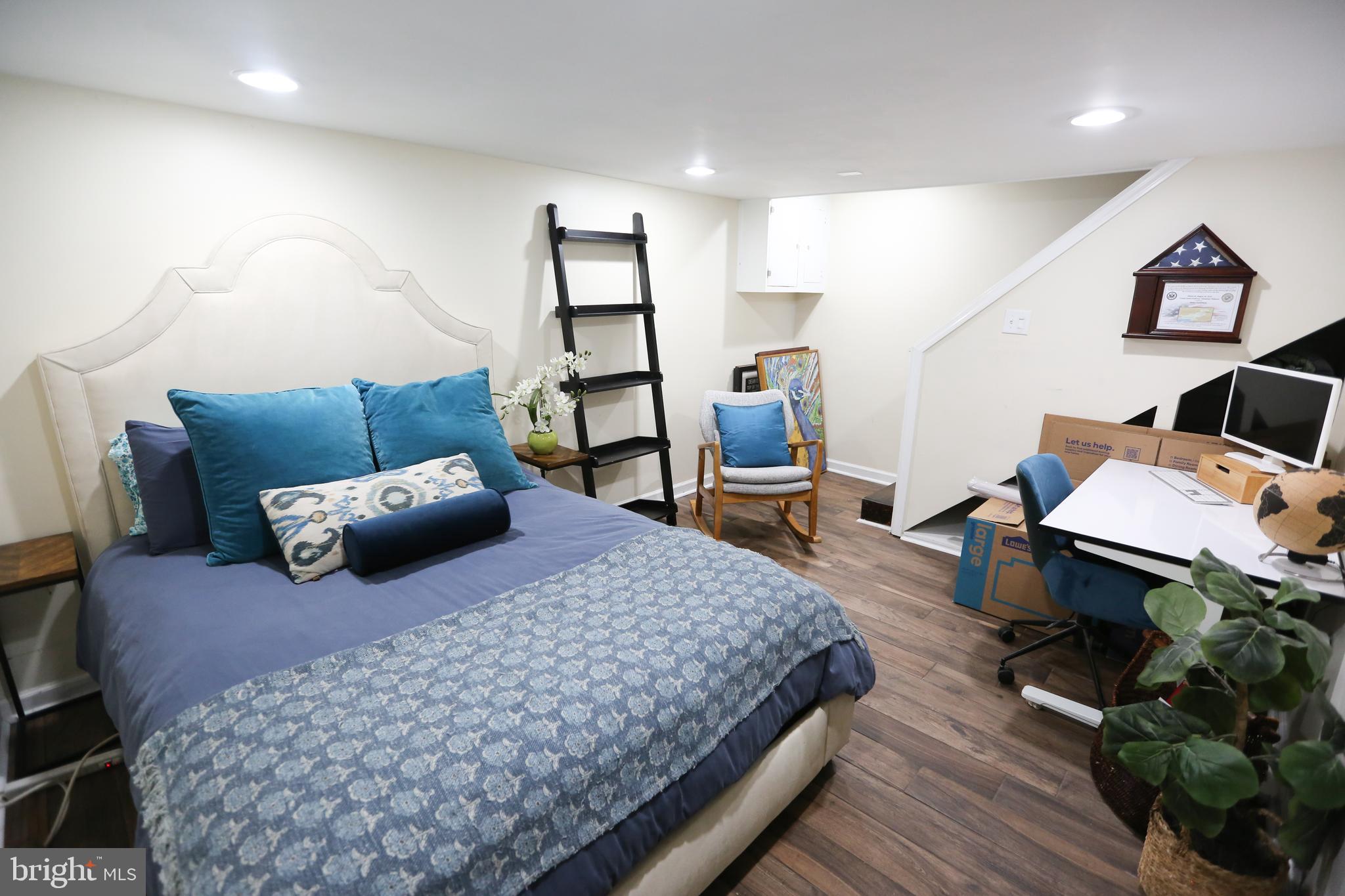 JEFFERSON MANOR - Residential