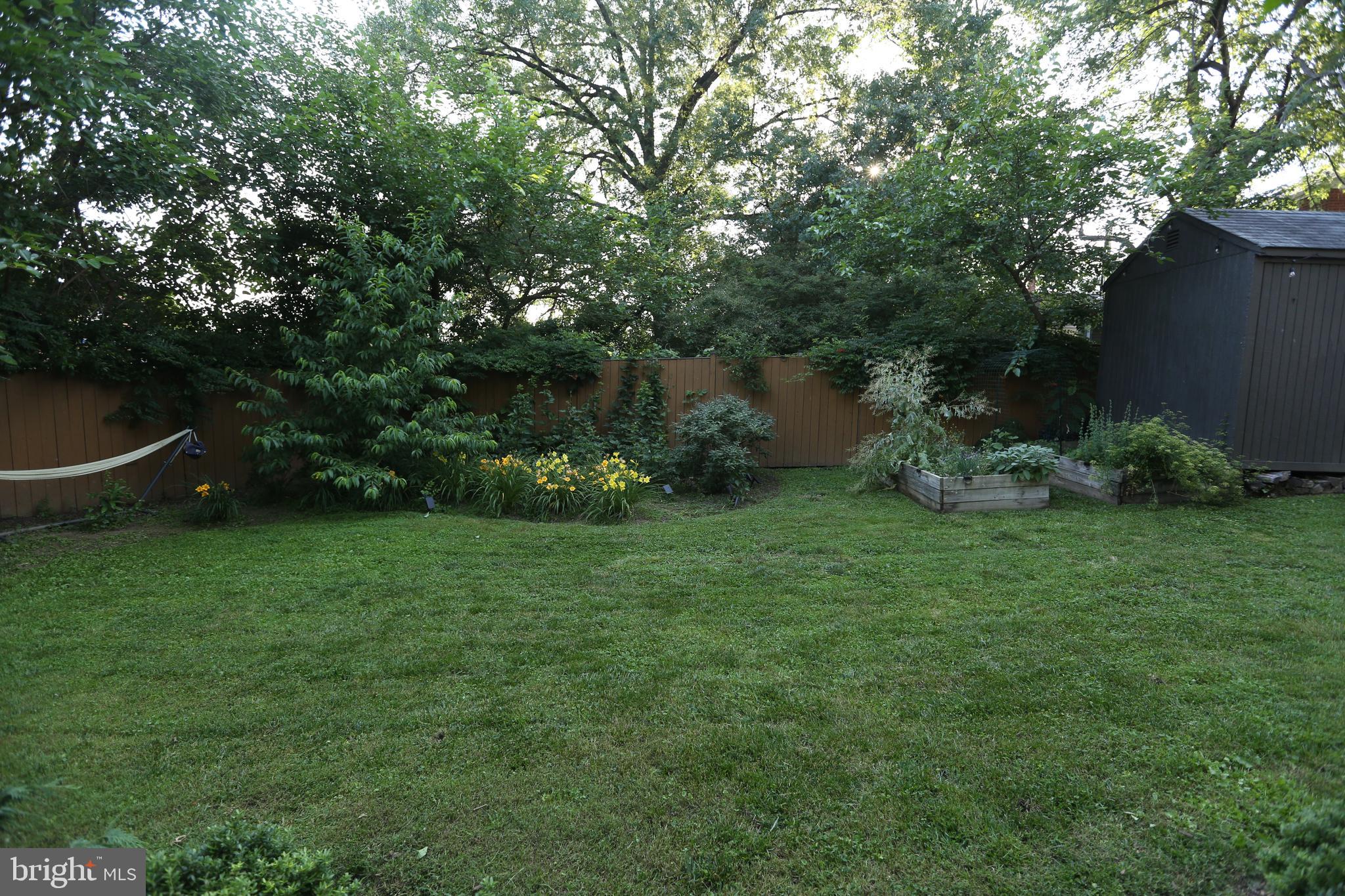 JEFFERSON MANOR - Residential