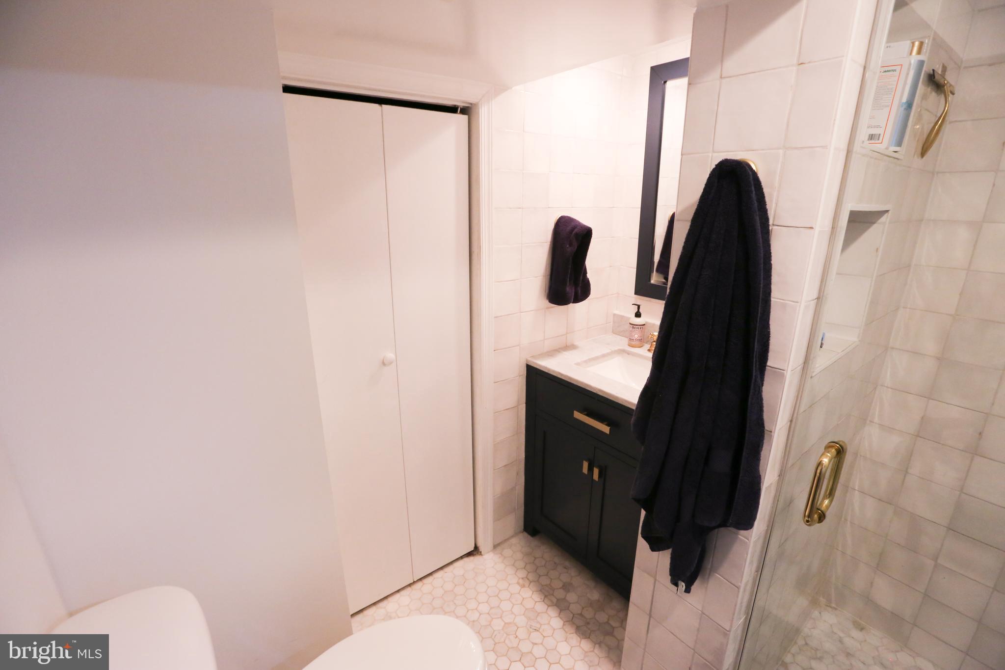 JEFFERSON MANOR - Residential