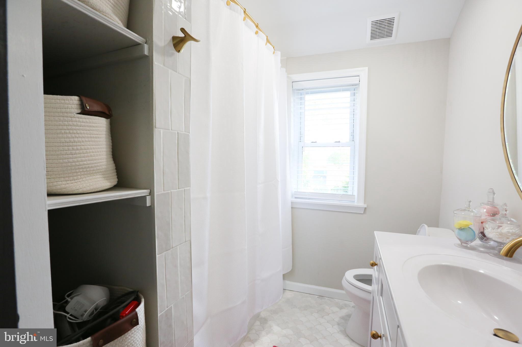 JEFFERSON MANOR - Residential