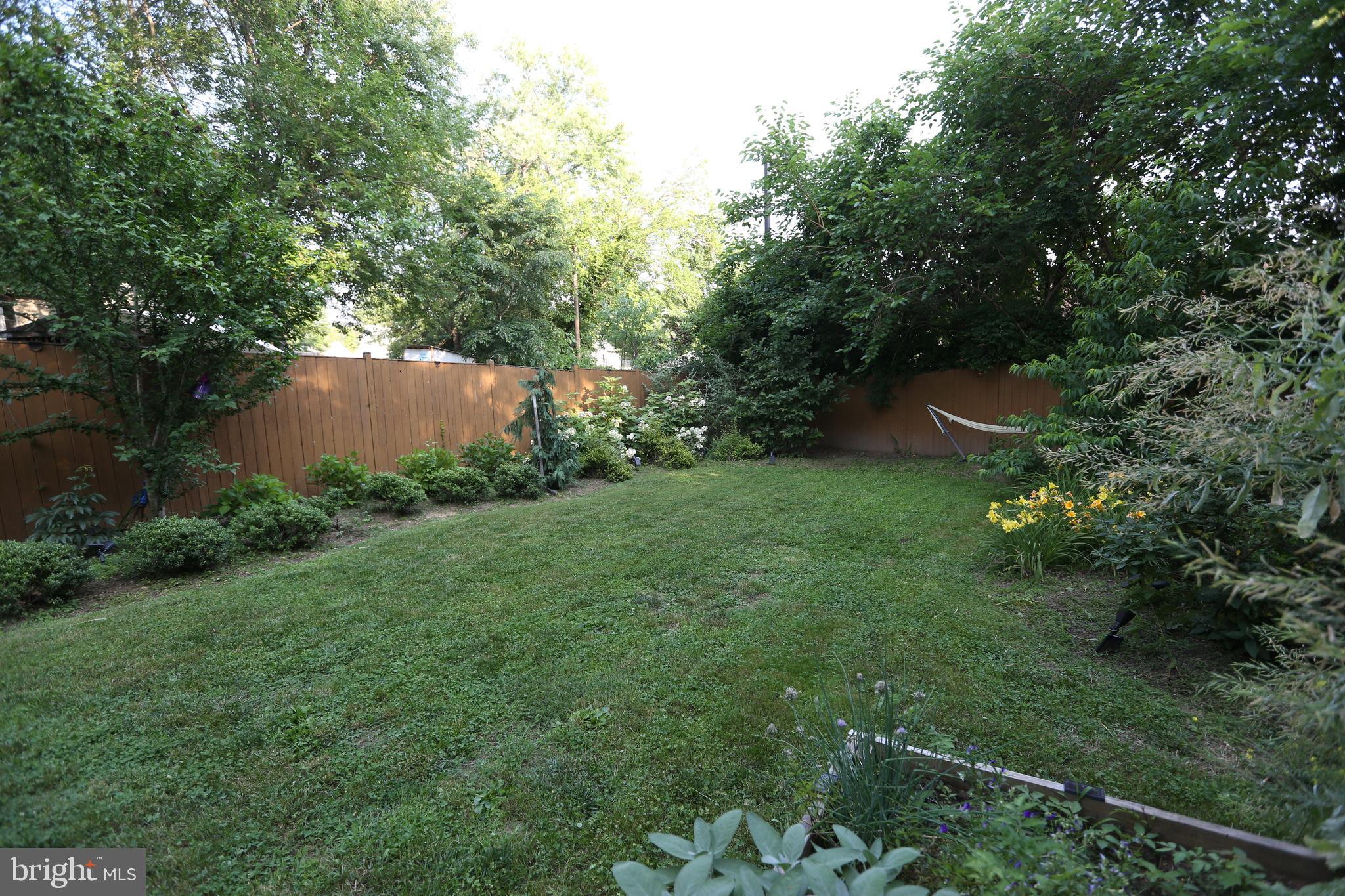 JEFFERSON MANOR - Residential