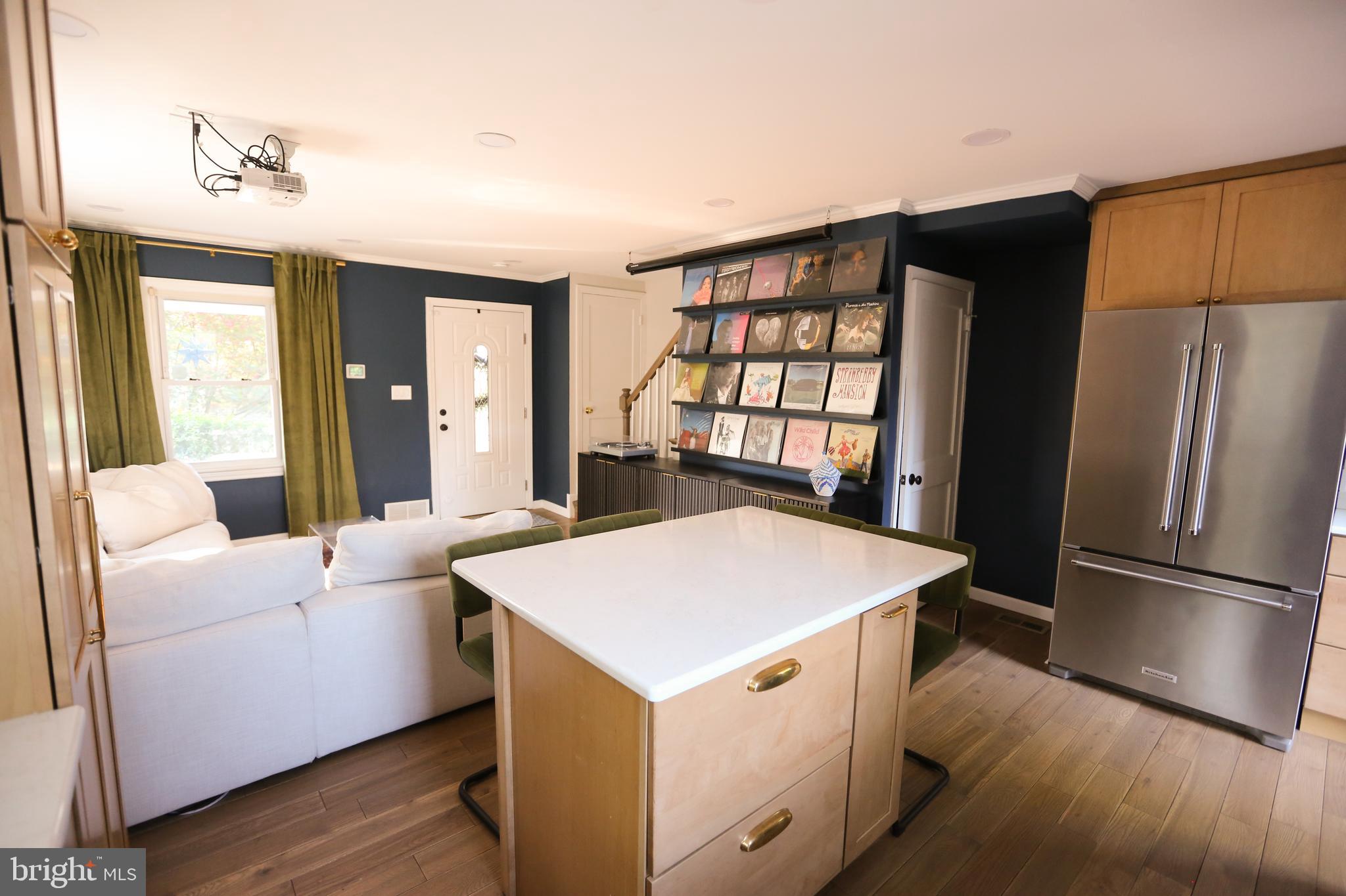 JEFFERSON MANOR - Residential