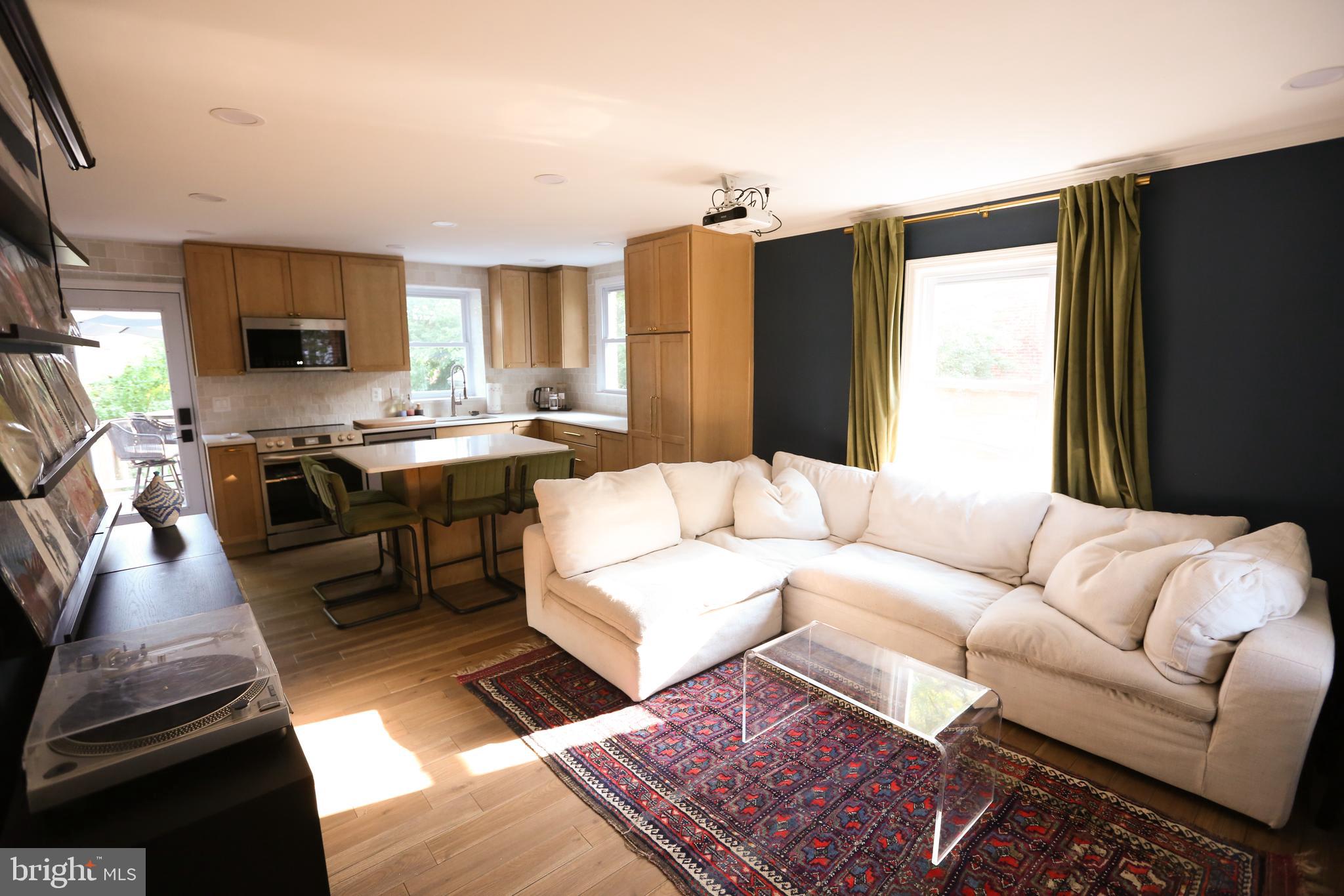 JEFFERSON MANOR - Residential