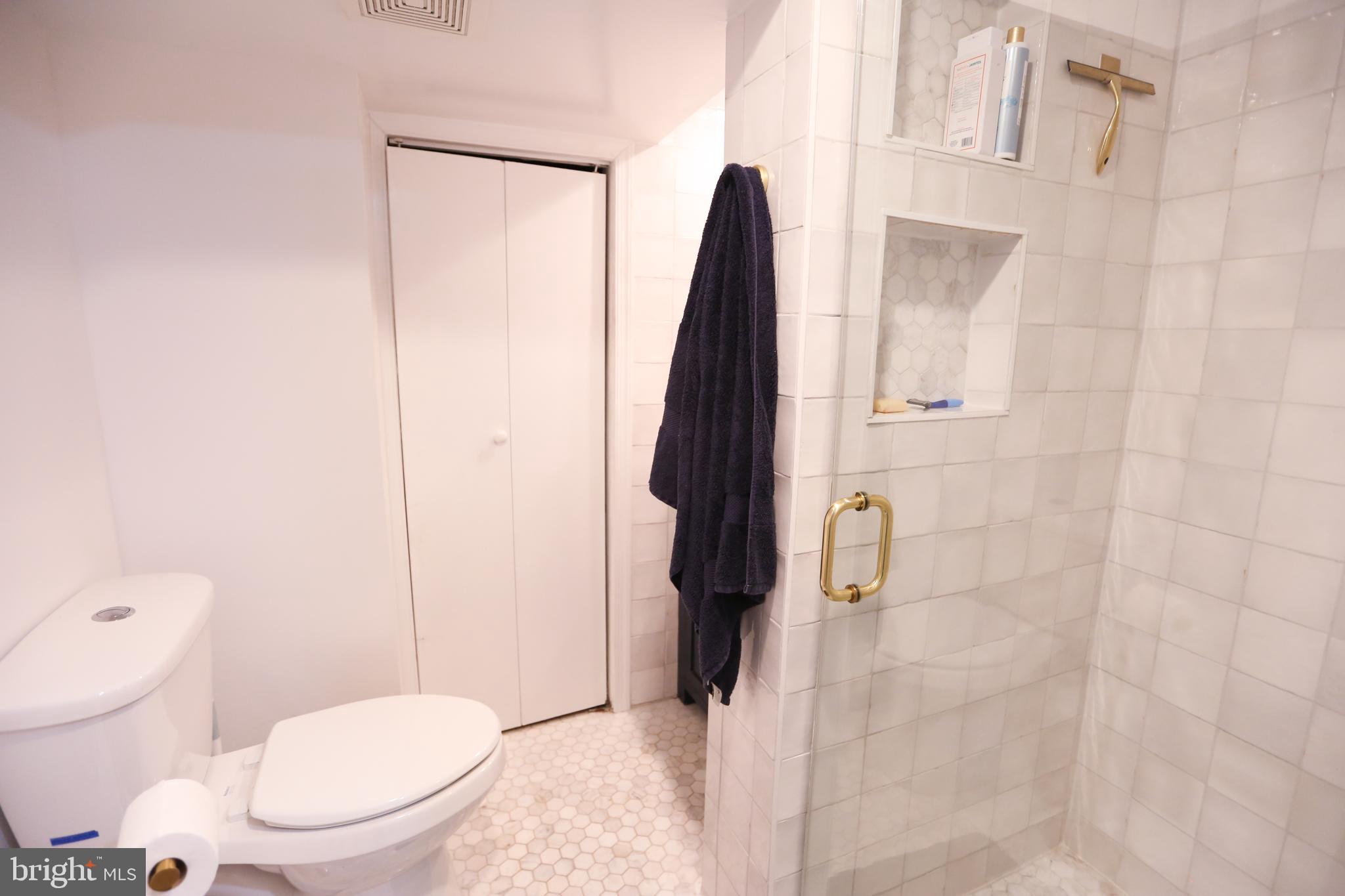 JEFFERSON MANOR - Residential