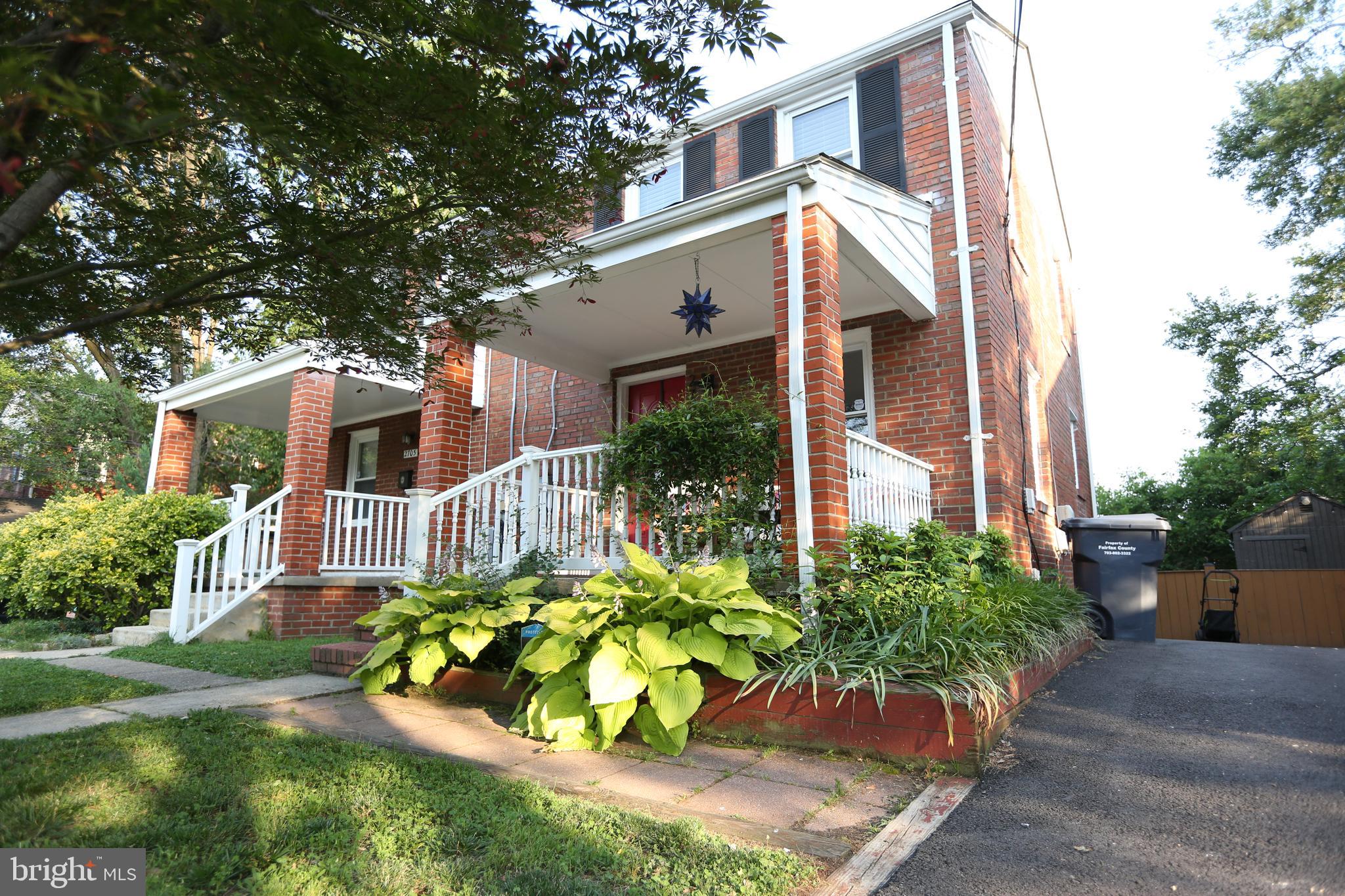 JEFFERSON MANOR - Residential