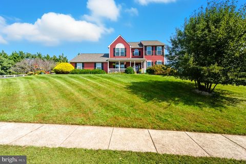 Photo of 309 S Ingram Court, MIDDLETOWN, DE 19709 (MLS # DENC2090386)