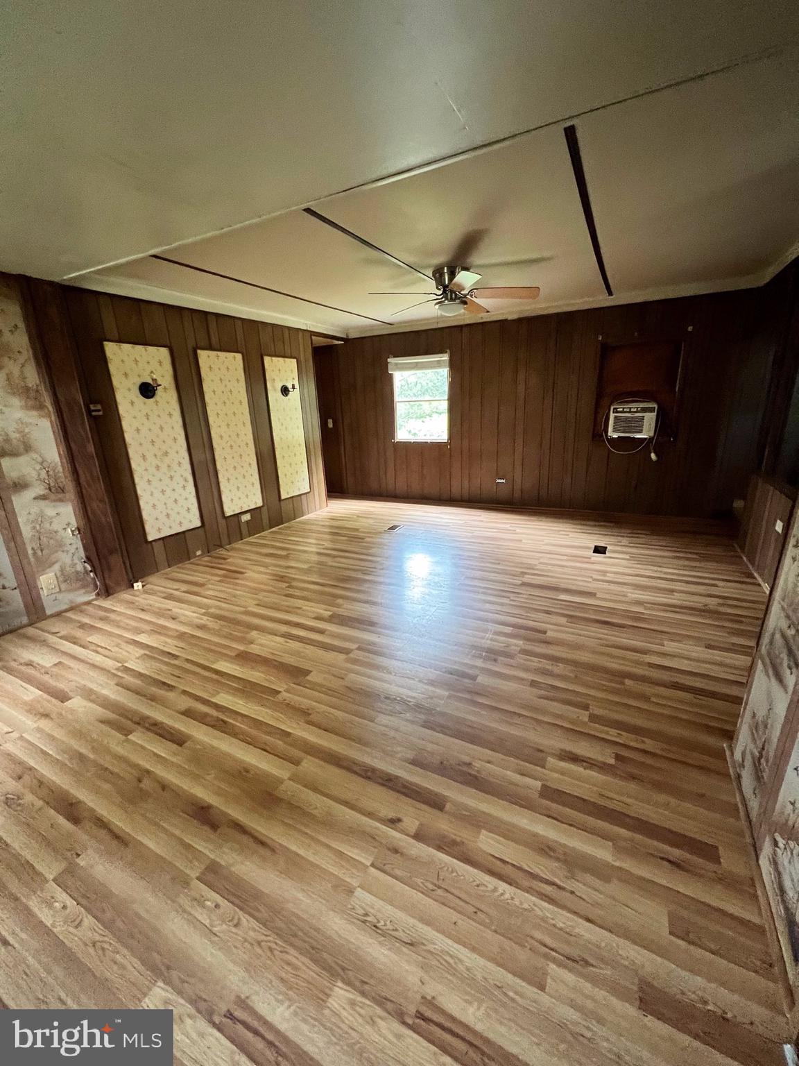 HAPPY CREEK - Residential