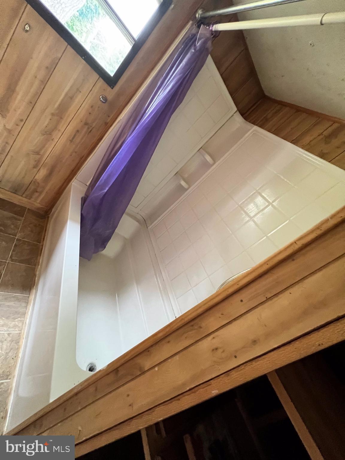 HAPPY CREEK - Residential