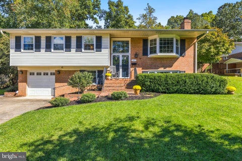 Photo of 6801 Bellamy Avenue, SPRINGFIELD, VA 22152 (MLS # VAFX2345542)