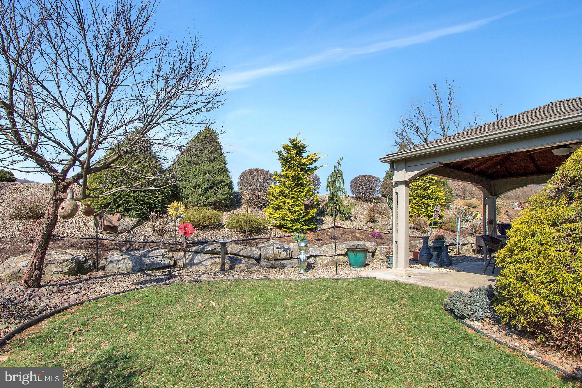 STONECROFT VILLAGE - Residential