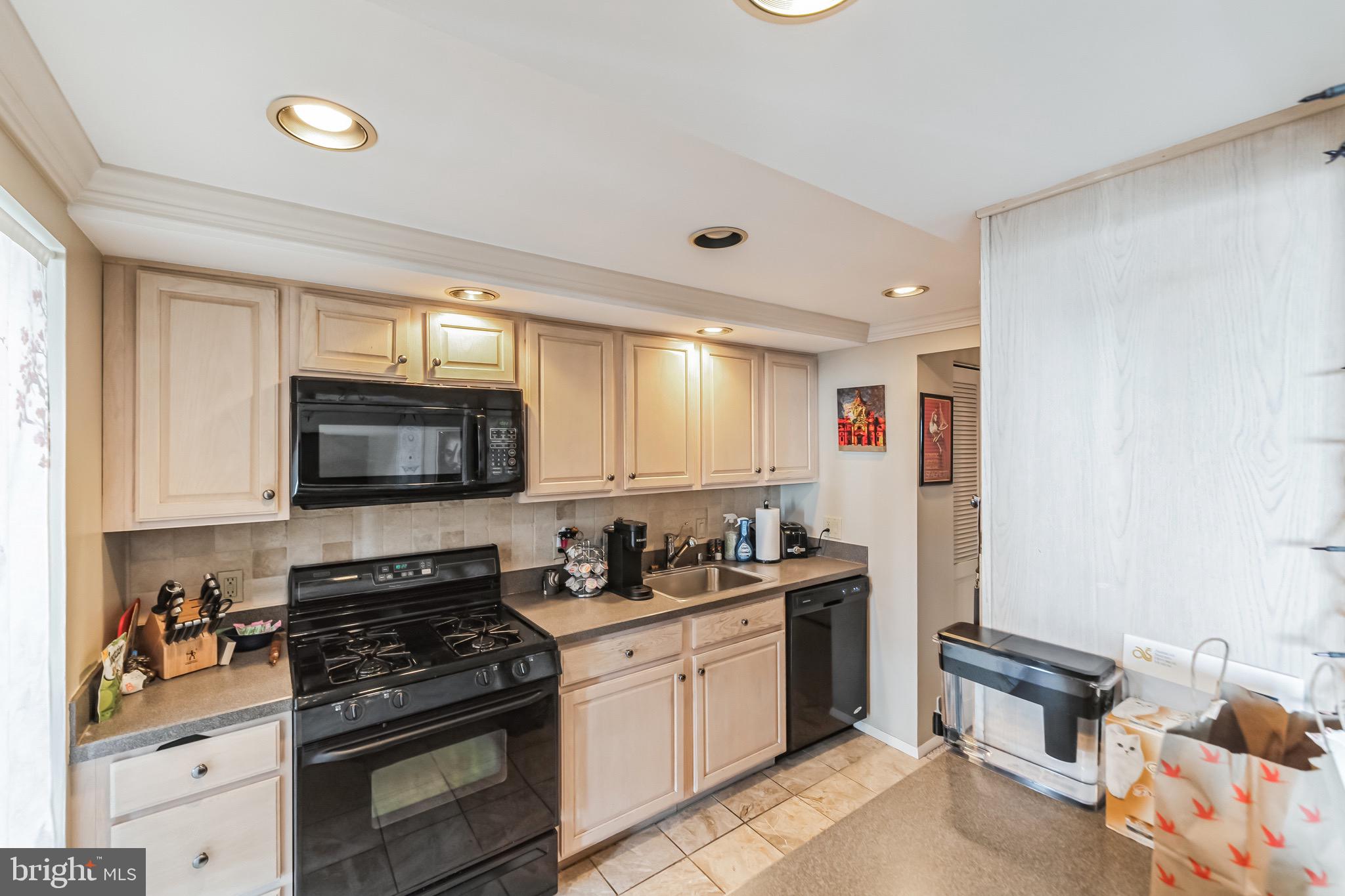 1326 SPRUCE STREET 42 2906