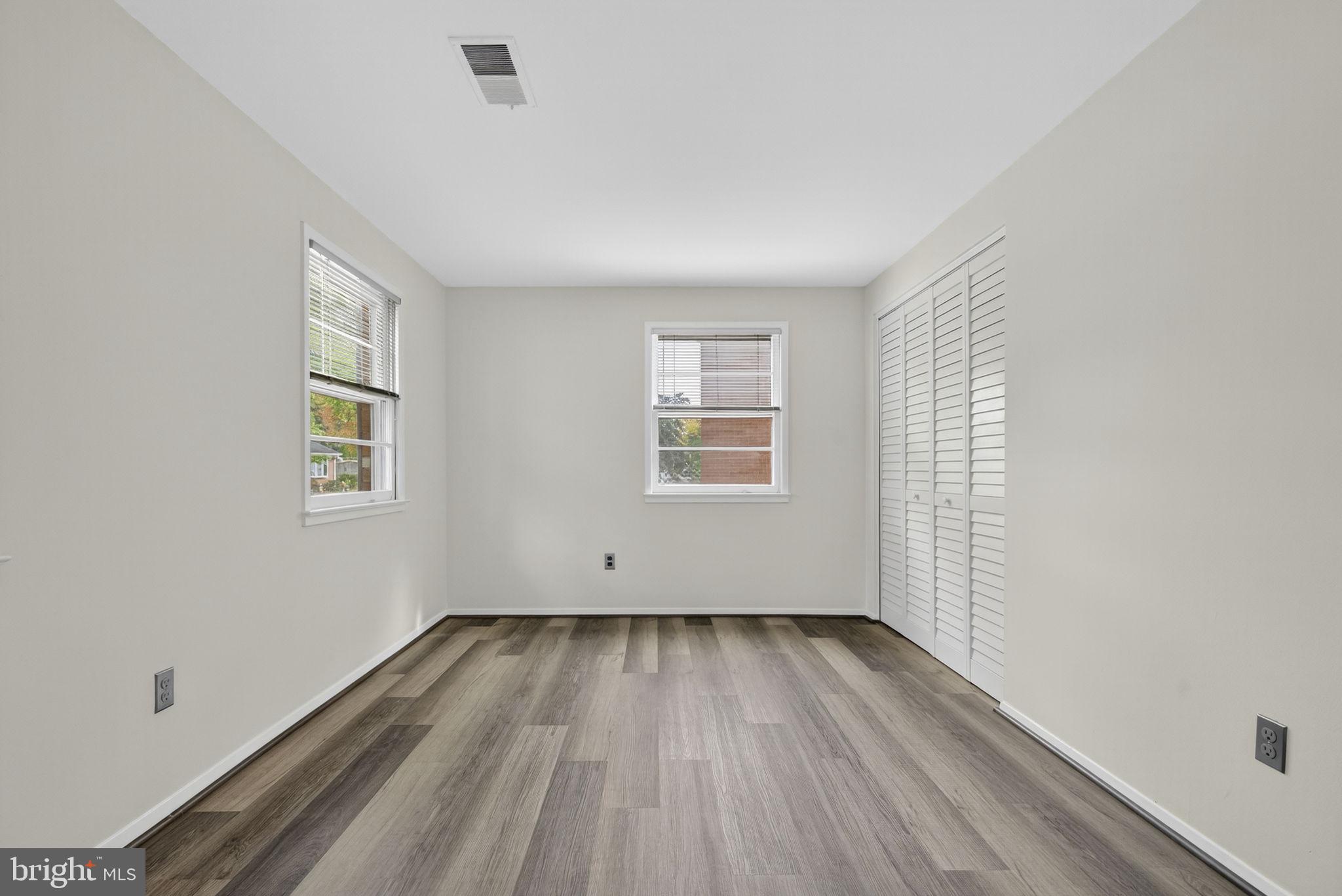 BROOKFIELD - Residential Lease