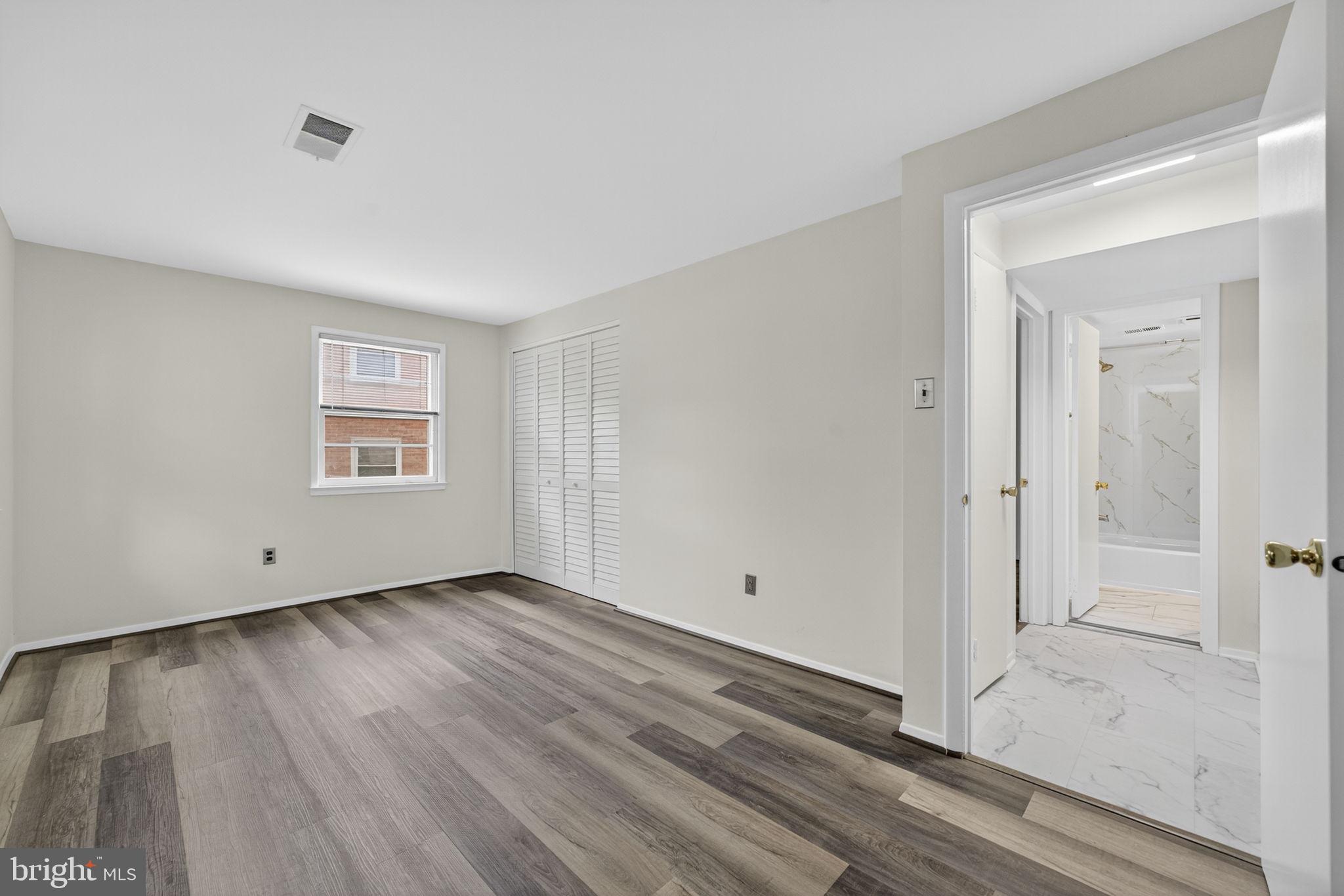 BROOKFIELD - Residential Lease