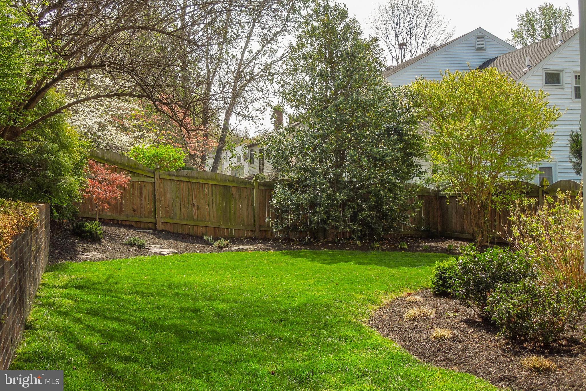 HAWTHORNE ESTATES - Residential