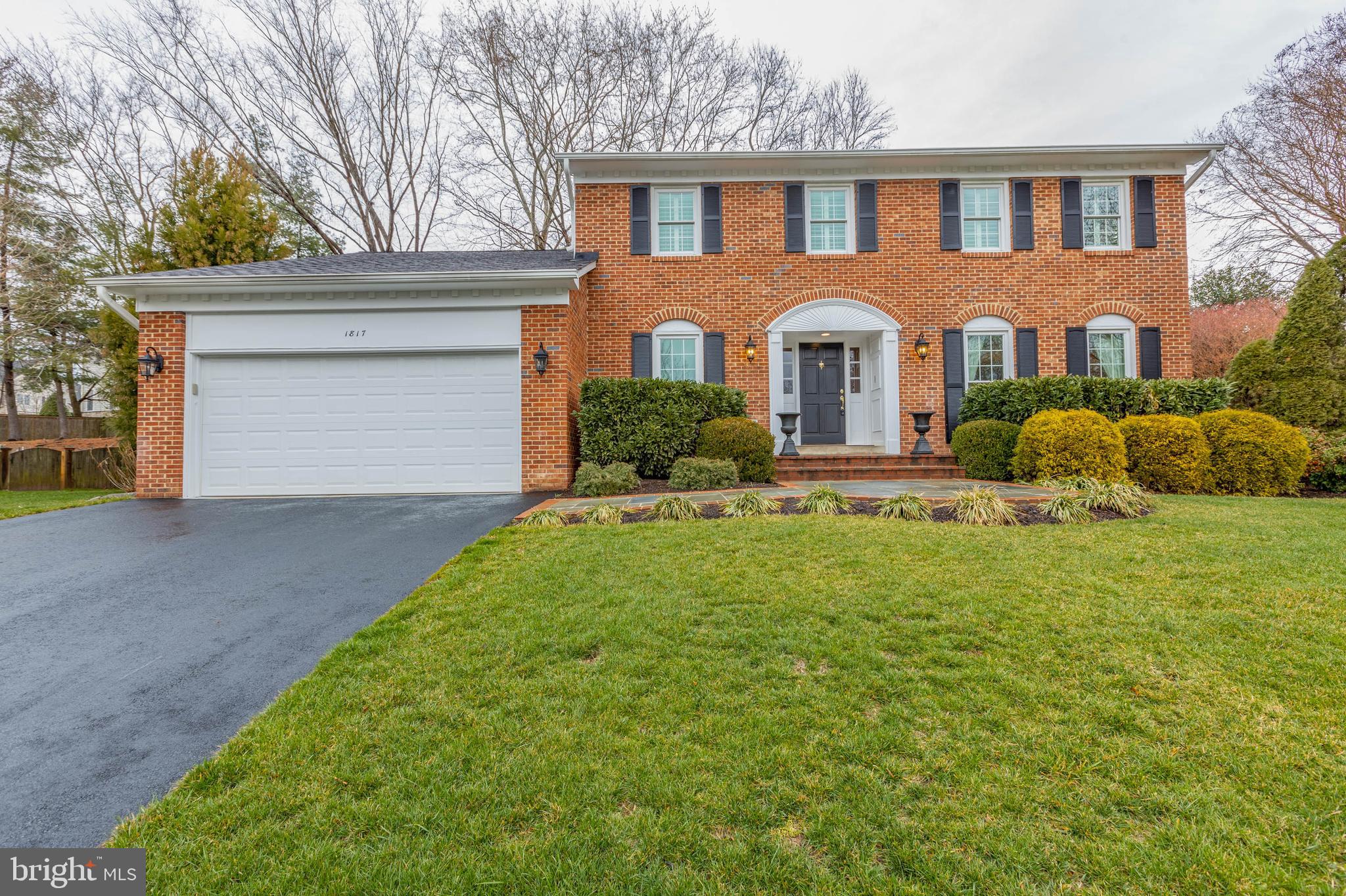 HAWTHORNE ESTATES - Residential