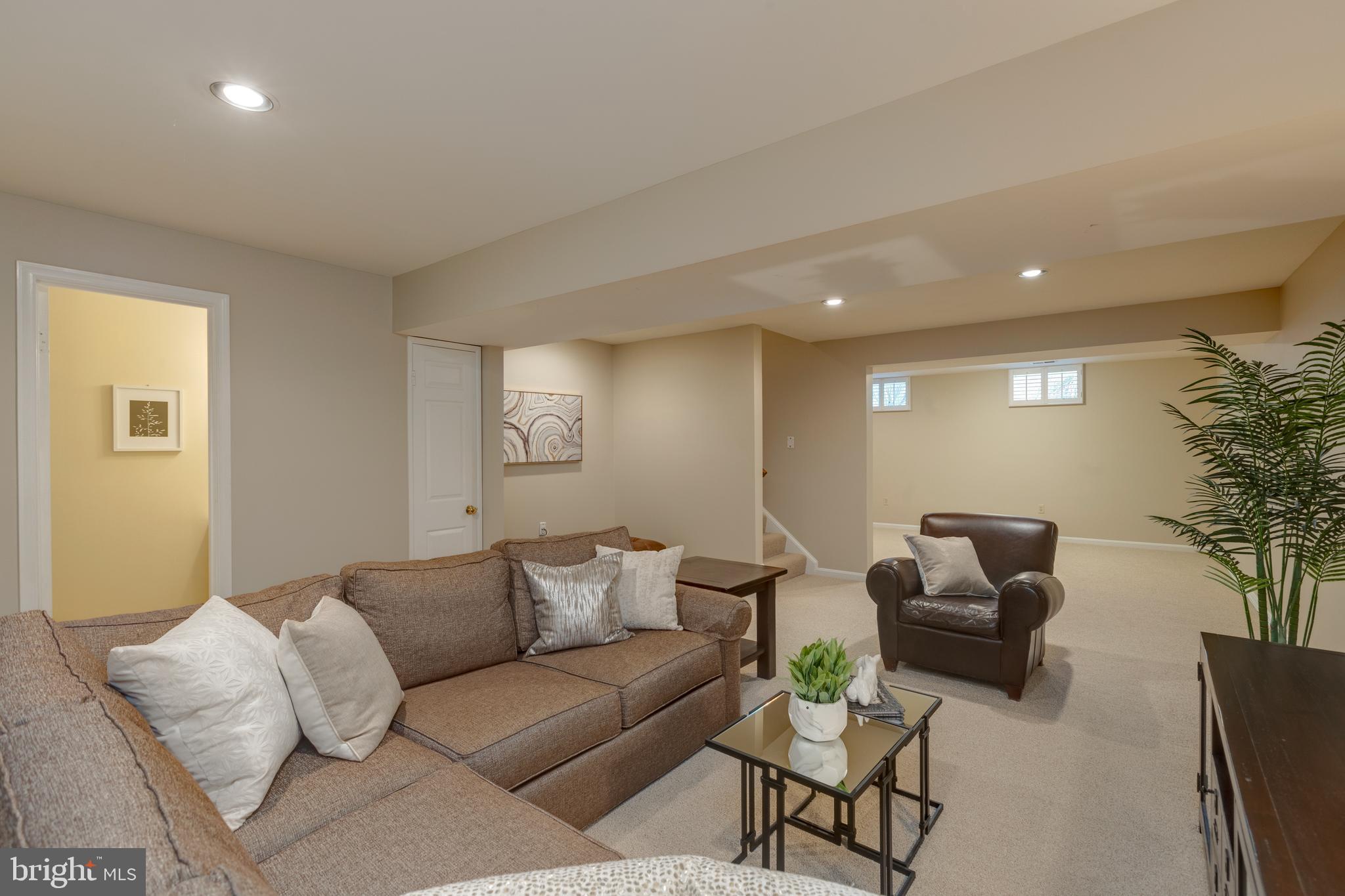 HAWTHORNE ESTATES - Residential