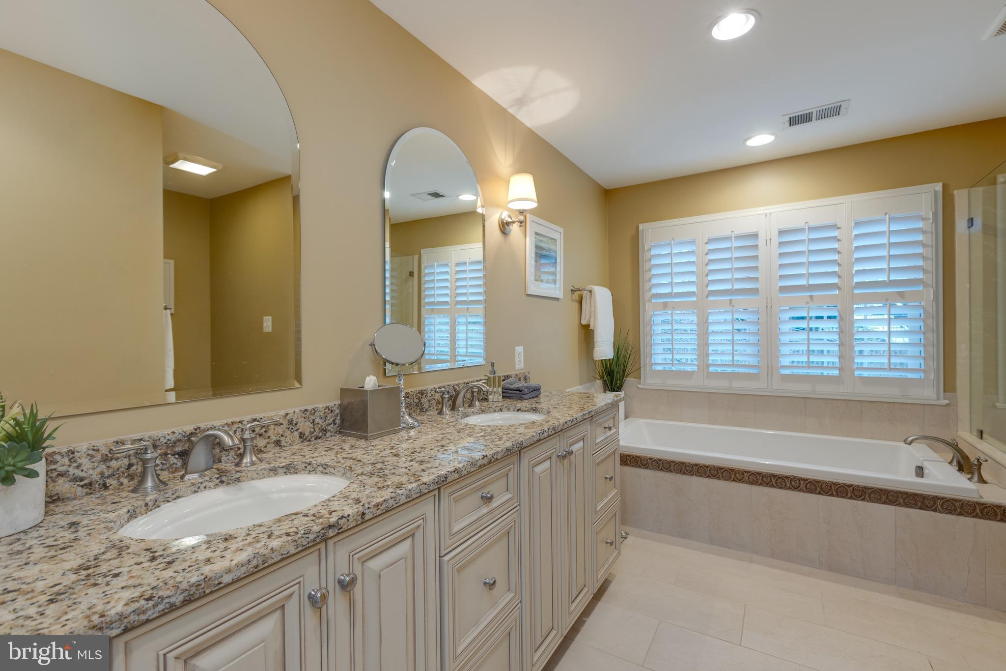 HAWTHORNE ESTATES - Residential