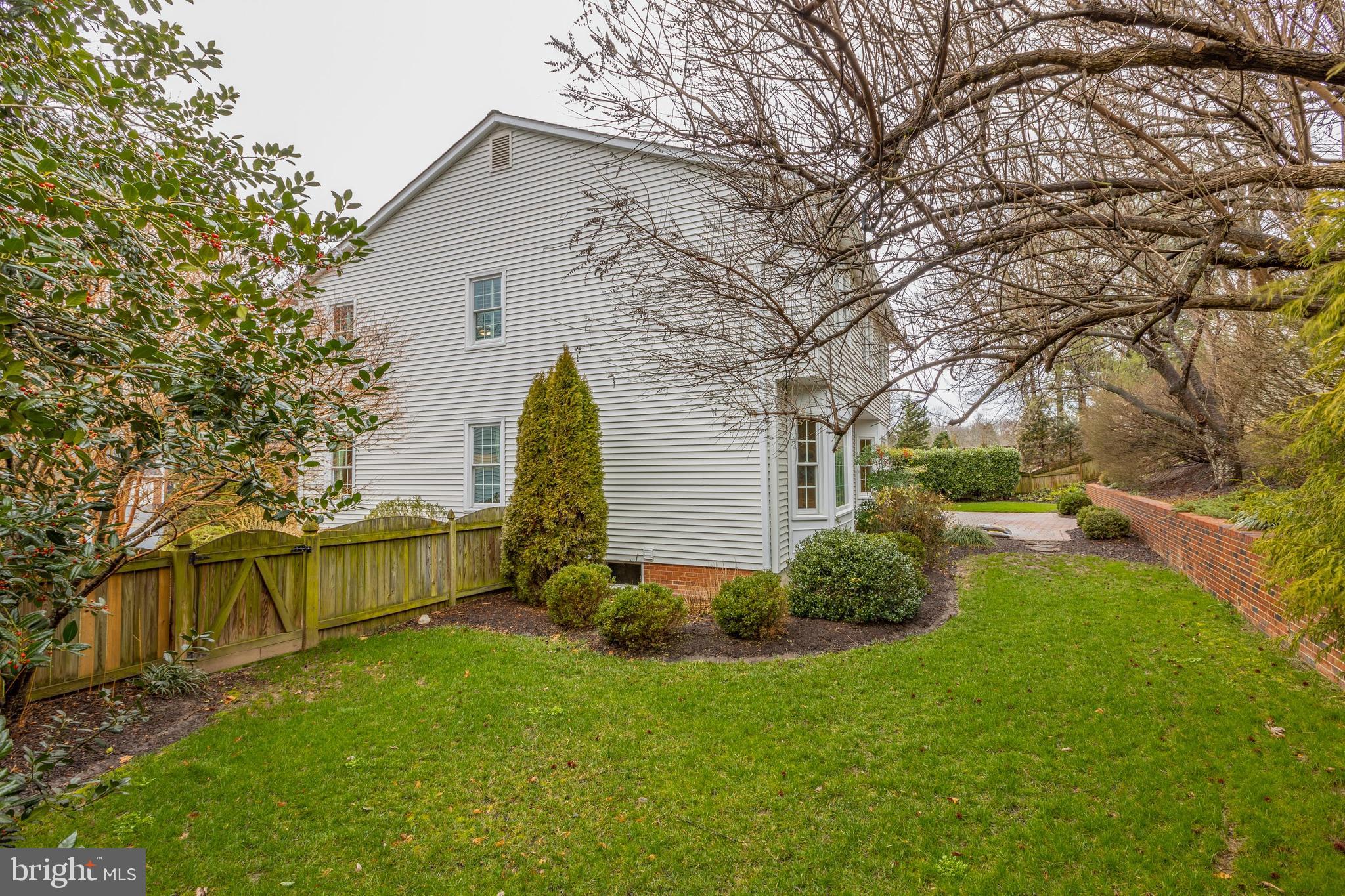 HAWTHORNE ESTATES - Residential