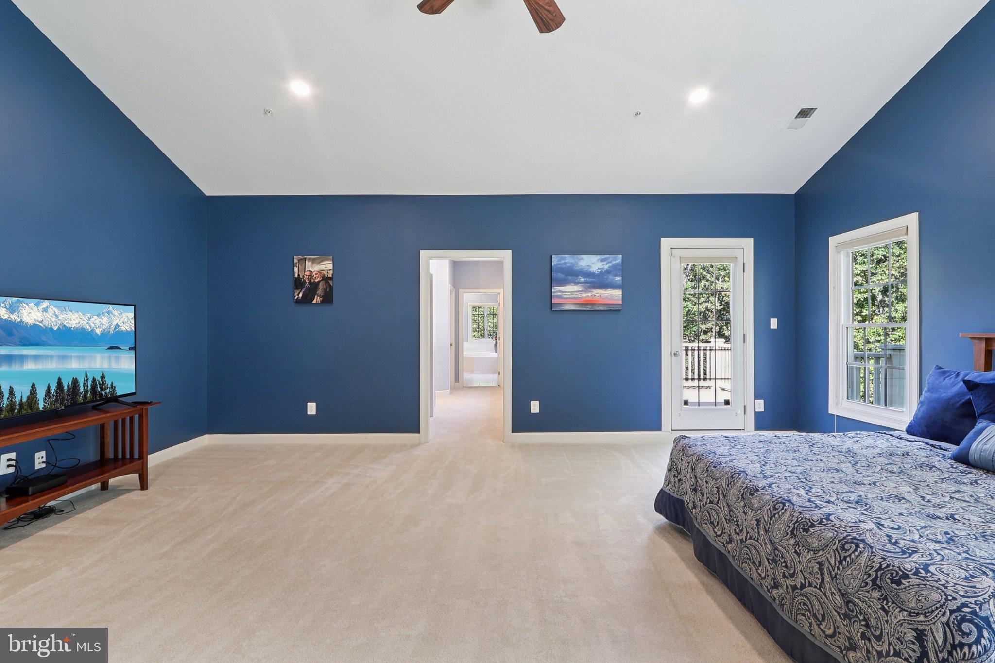 RIVER CREEK - Residential