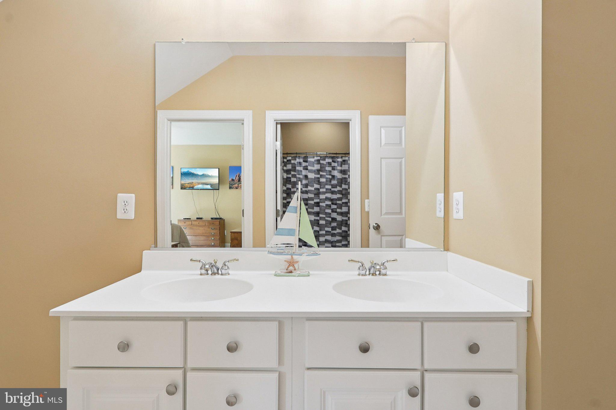 RIVER CREEK - Residential