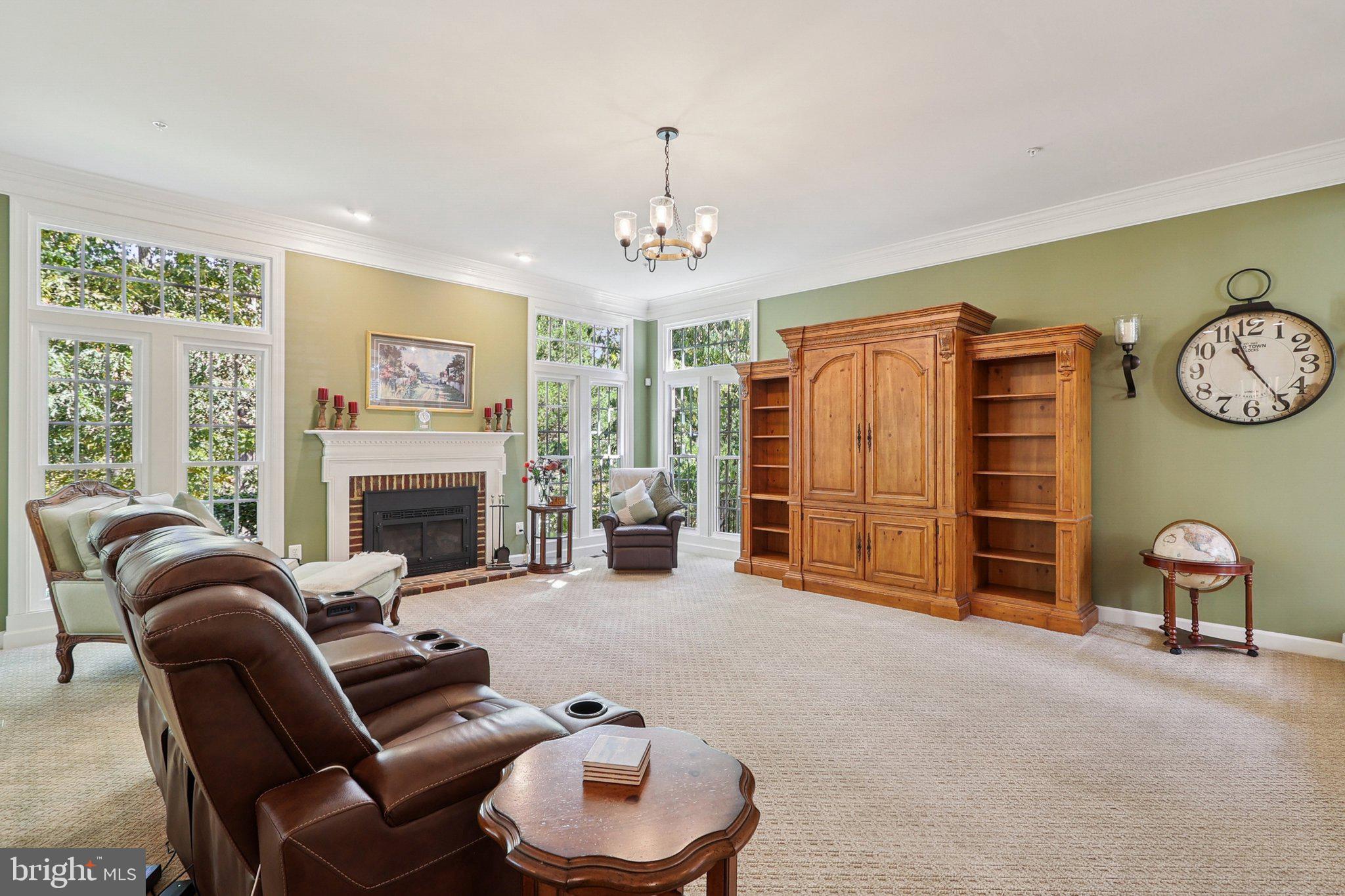 RIVER CREEK - Residential