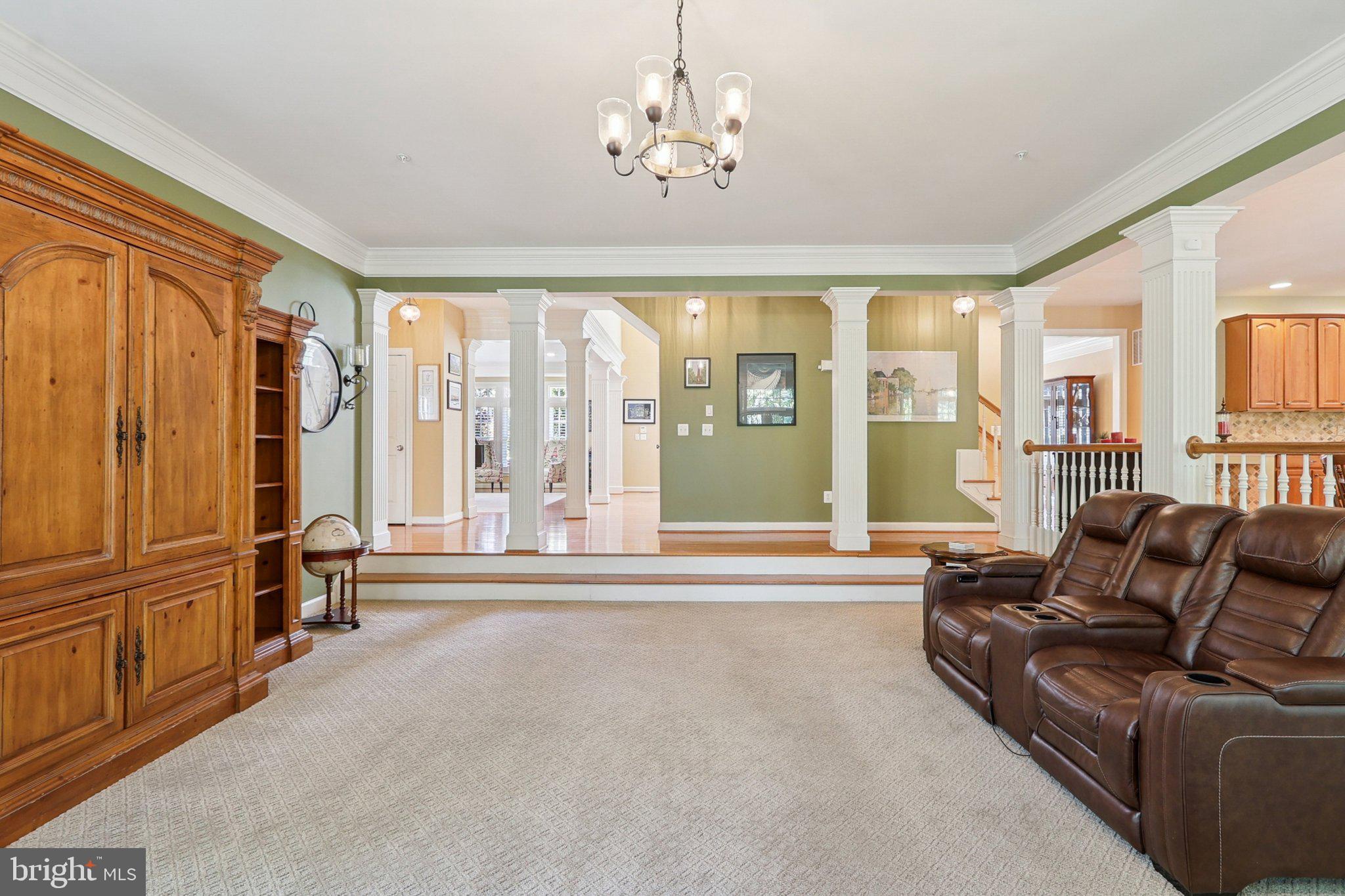 RIVER CREEK - Residential