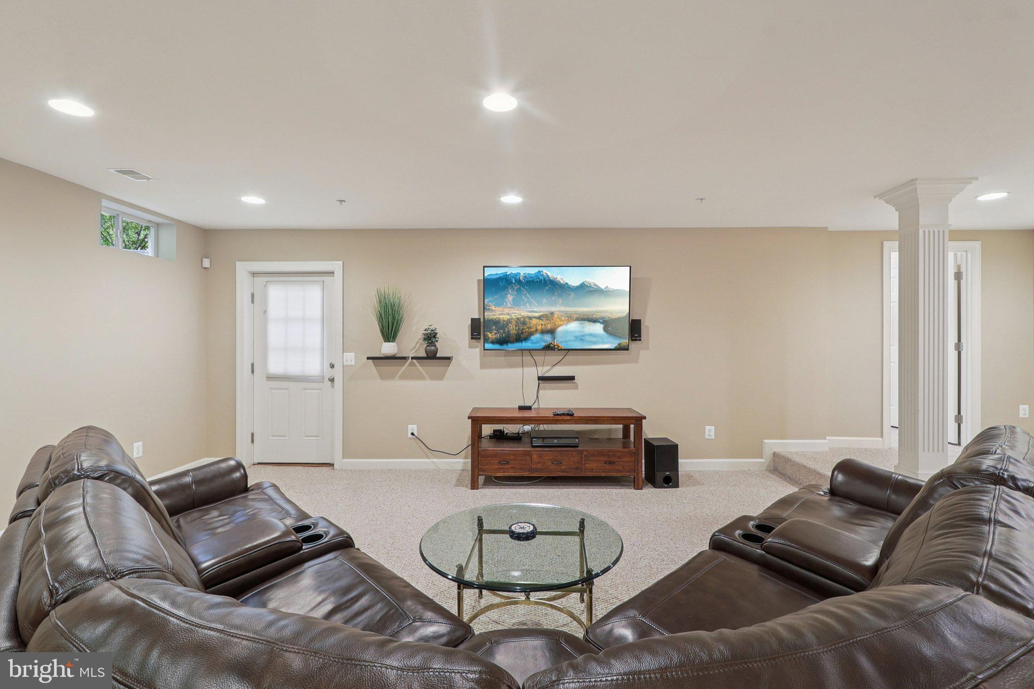 RIVER CREEK - Residential