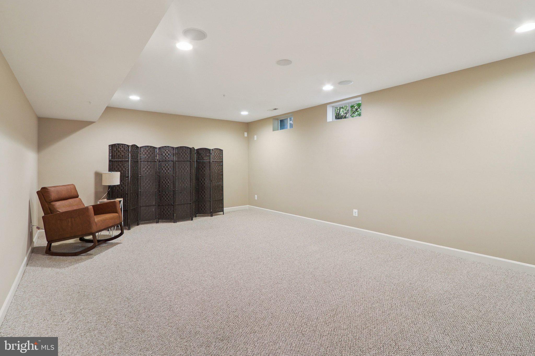 RIVER CREEK - Residential