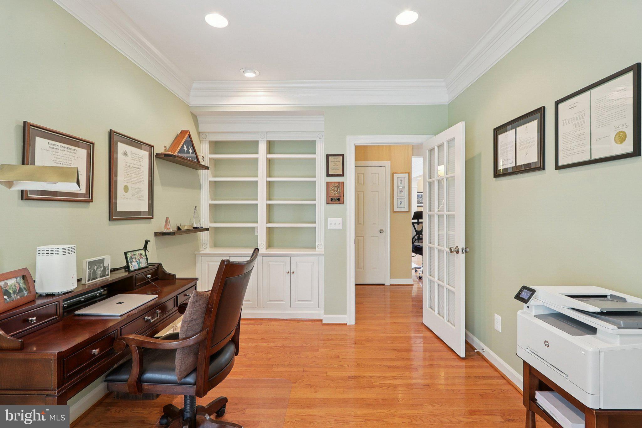 RIVER CREEK - Residential