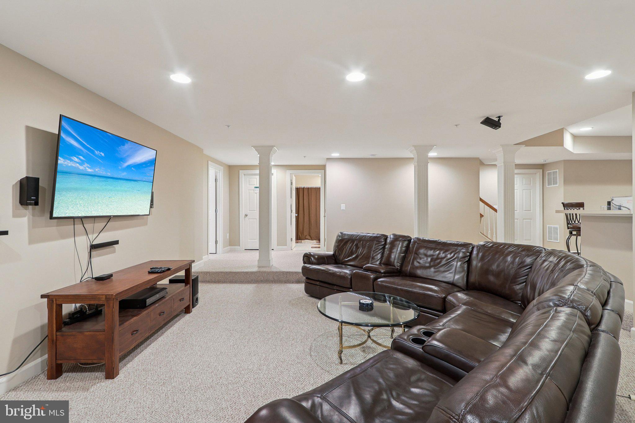 RIVER CREEK - Residential