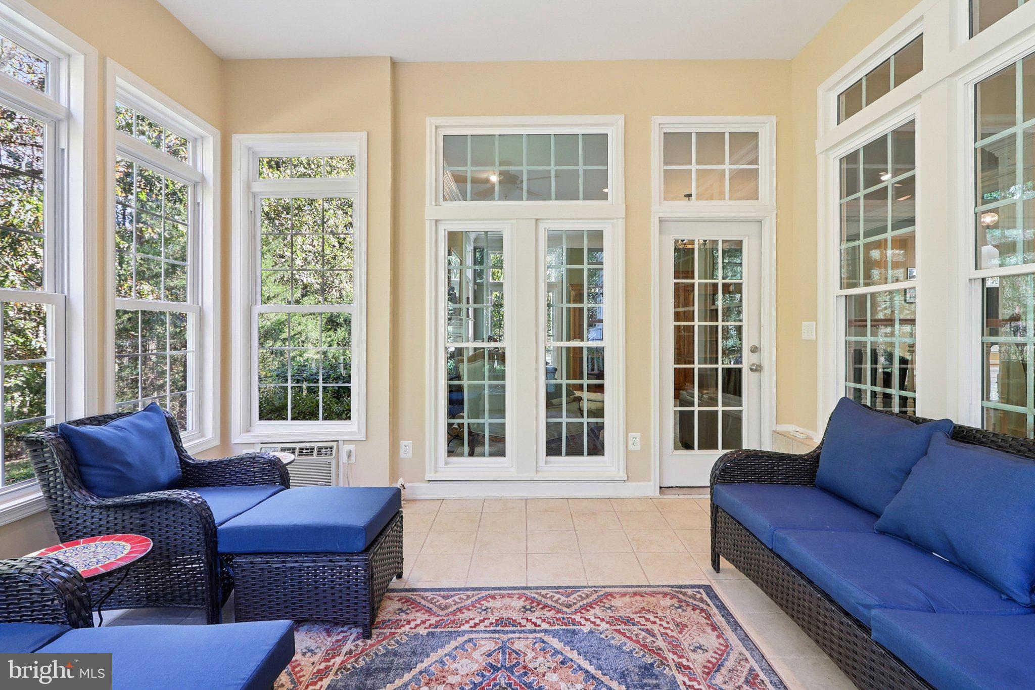 RIVER CREEK - Residential