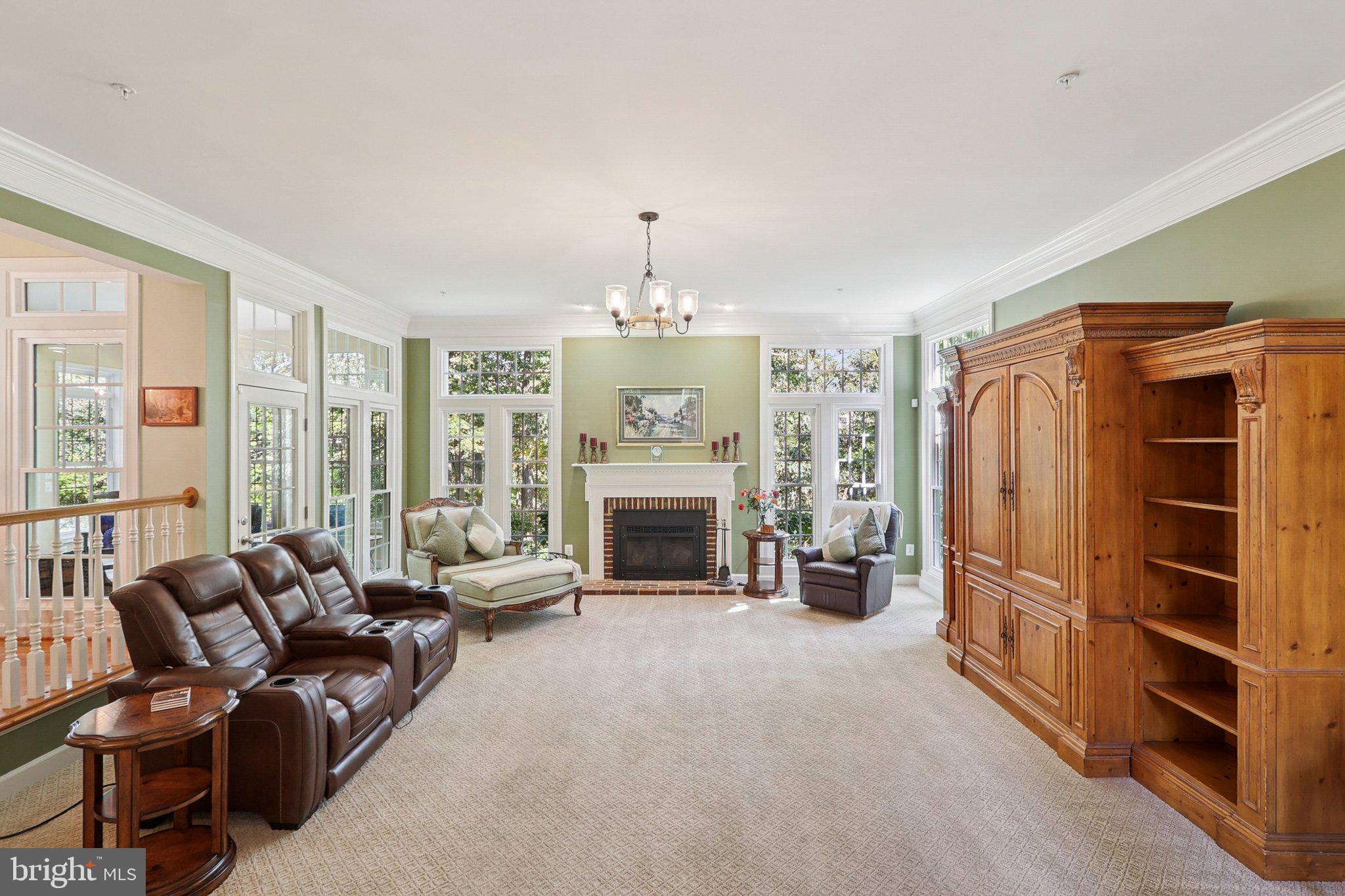 RIVER CREEK - Residential