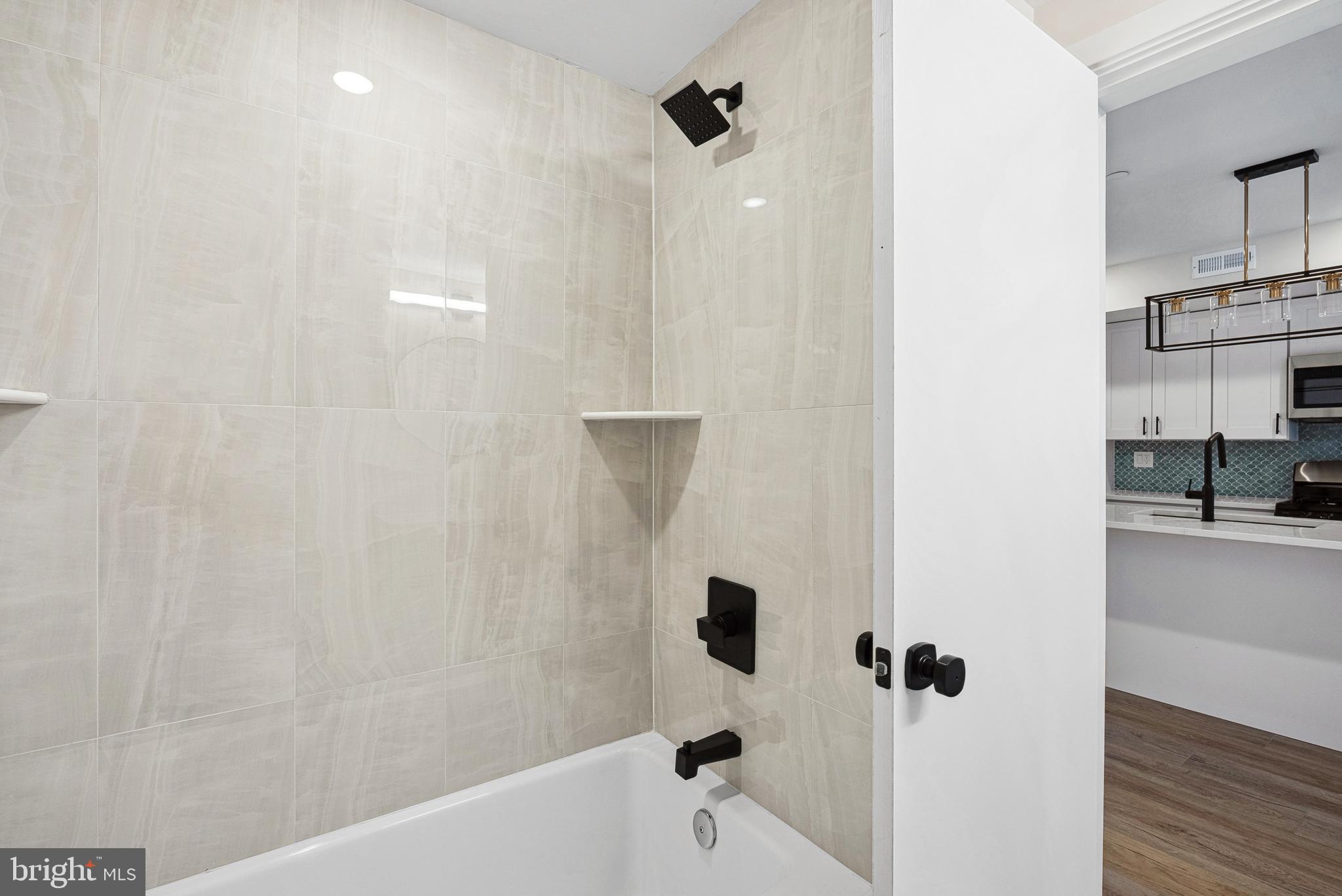 PENNSPORT - Residential Lease