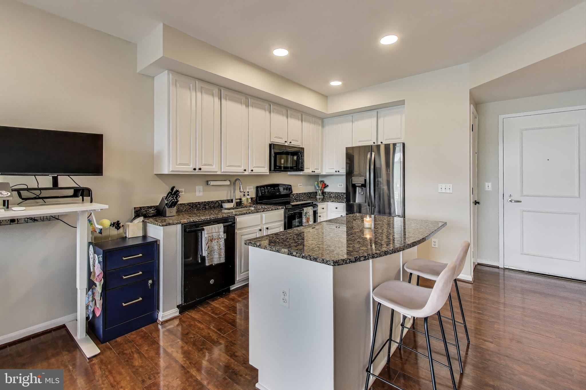 2720 S ARLINGTON MILL DRIVE 606