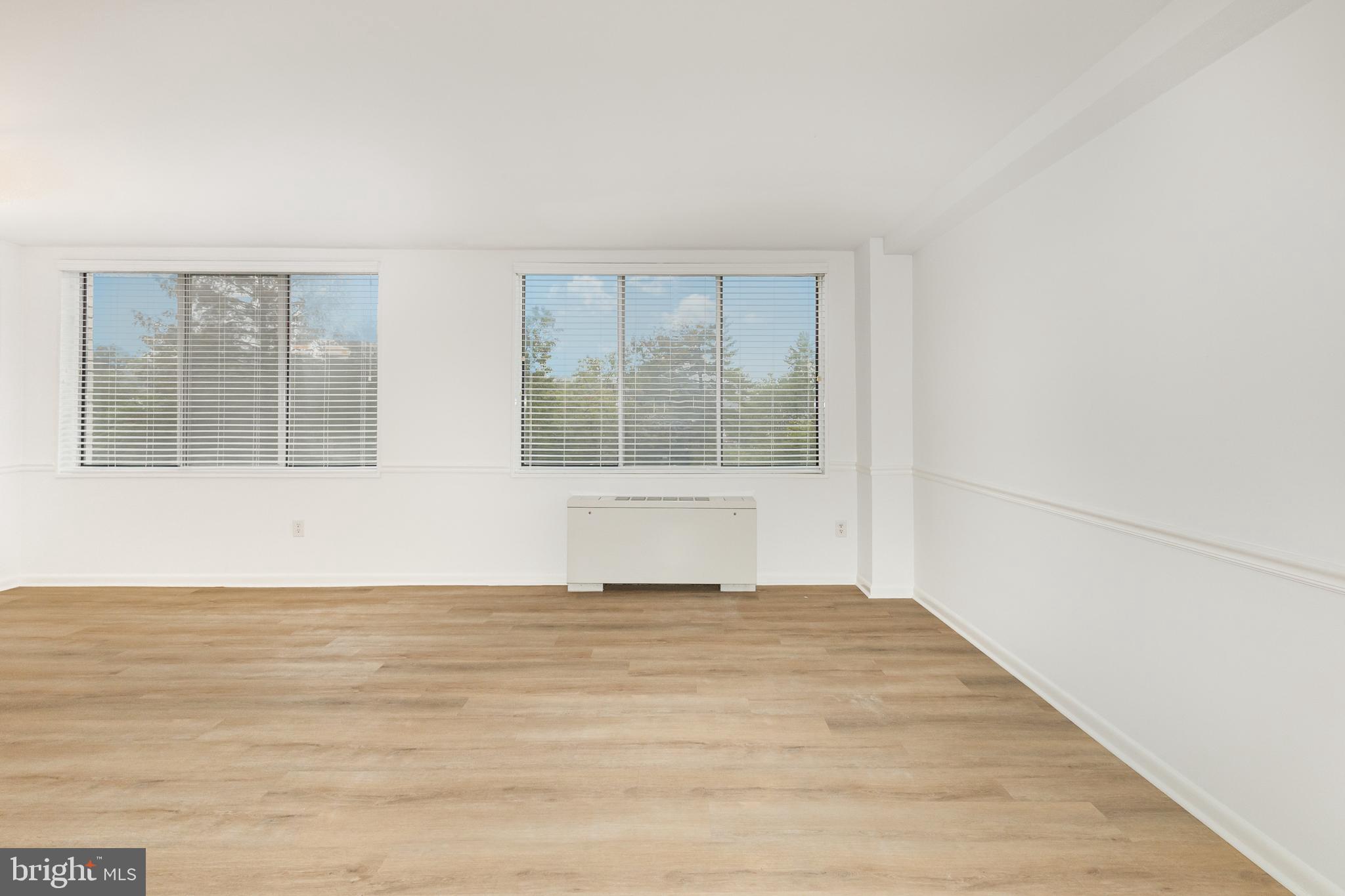 RIVER TOWERS - Residential