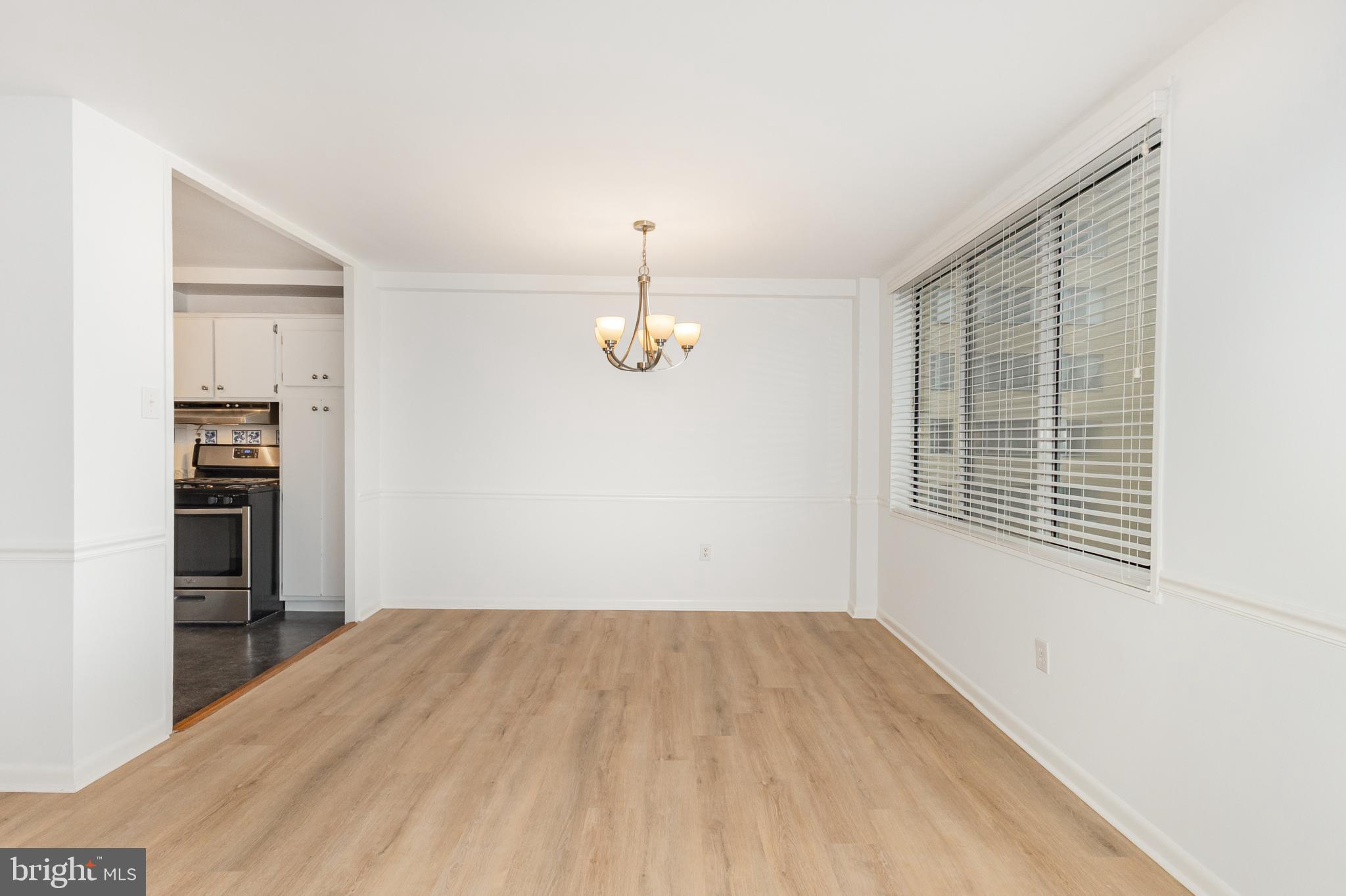 RIVER TOWERS - Residential