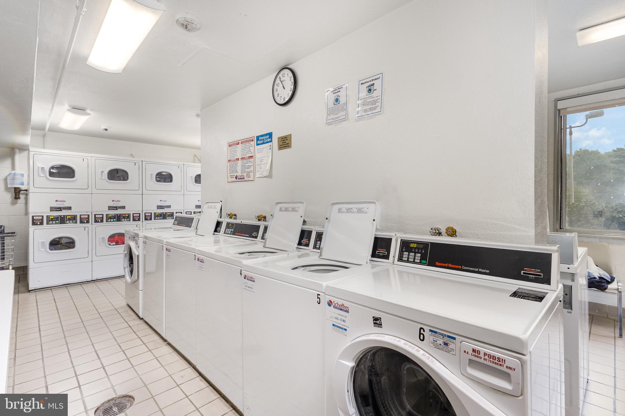 RIVER TOWERS - Residential