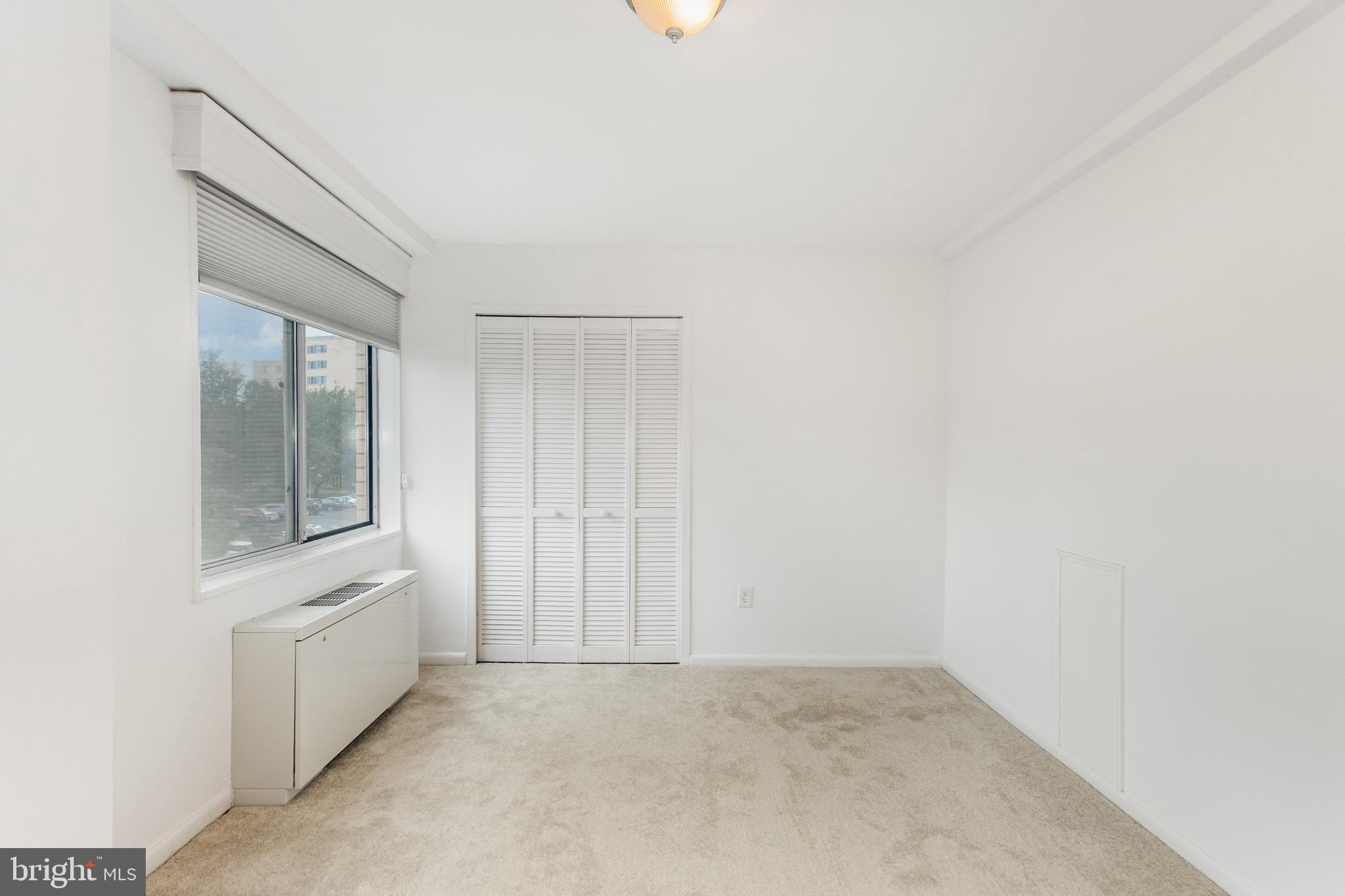 RIVER TOWERS - Residential