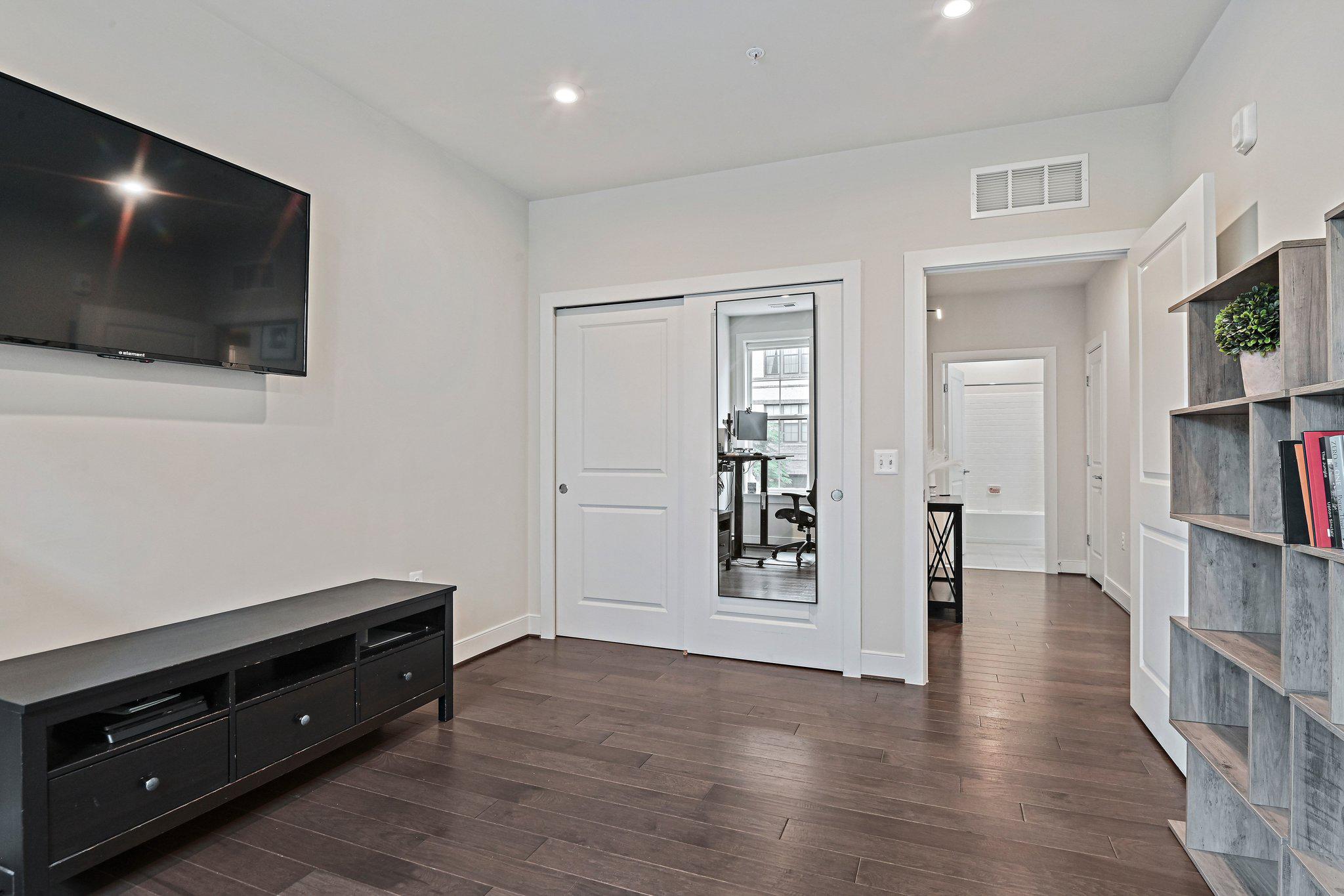 METROPARK AT ARROWBROOK - Residential
