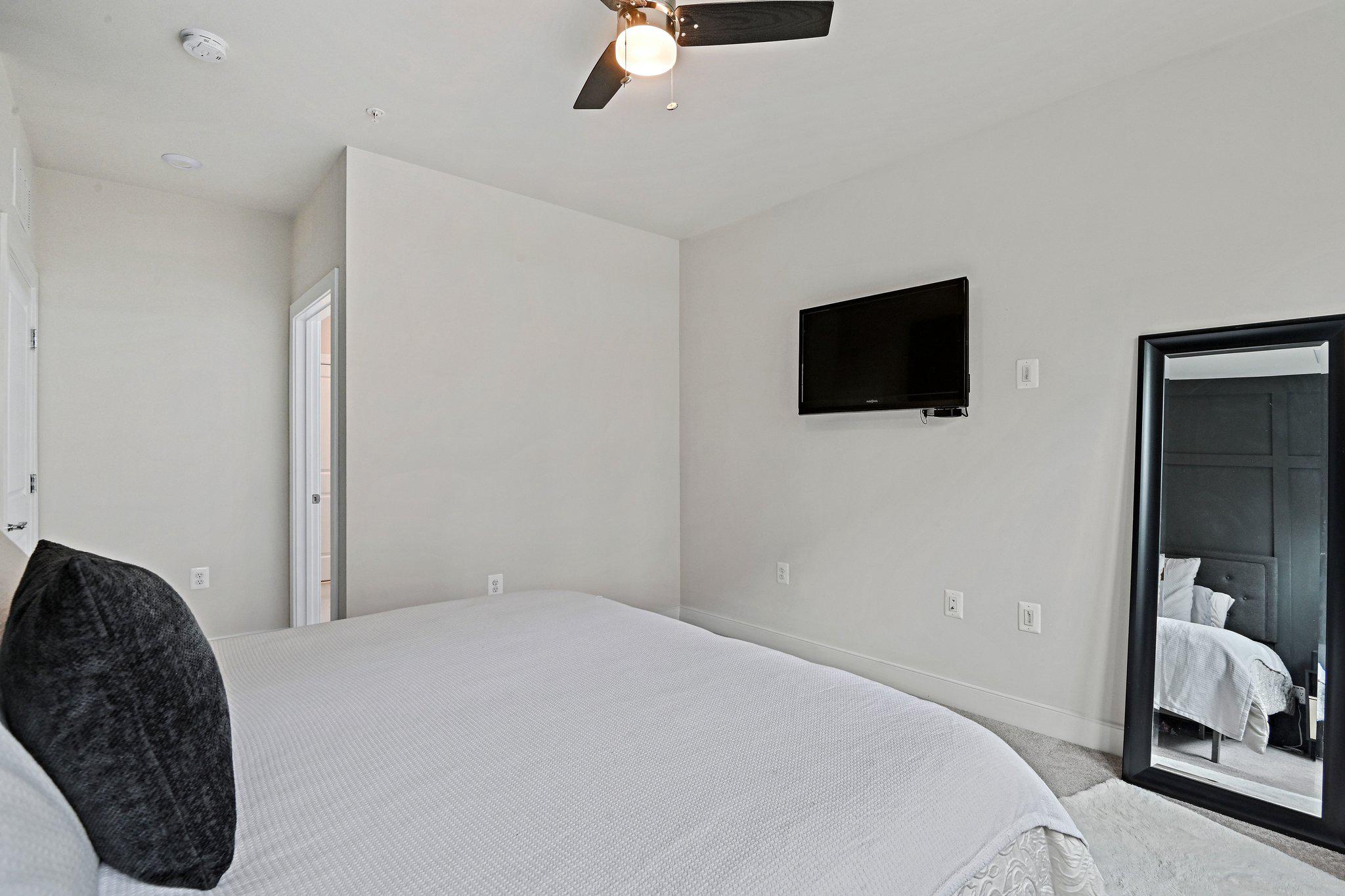 METROPARK AT ARROWBROOK - Residential