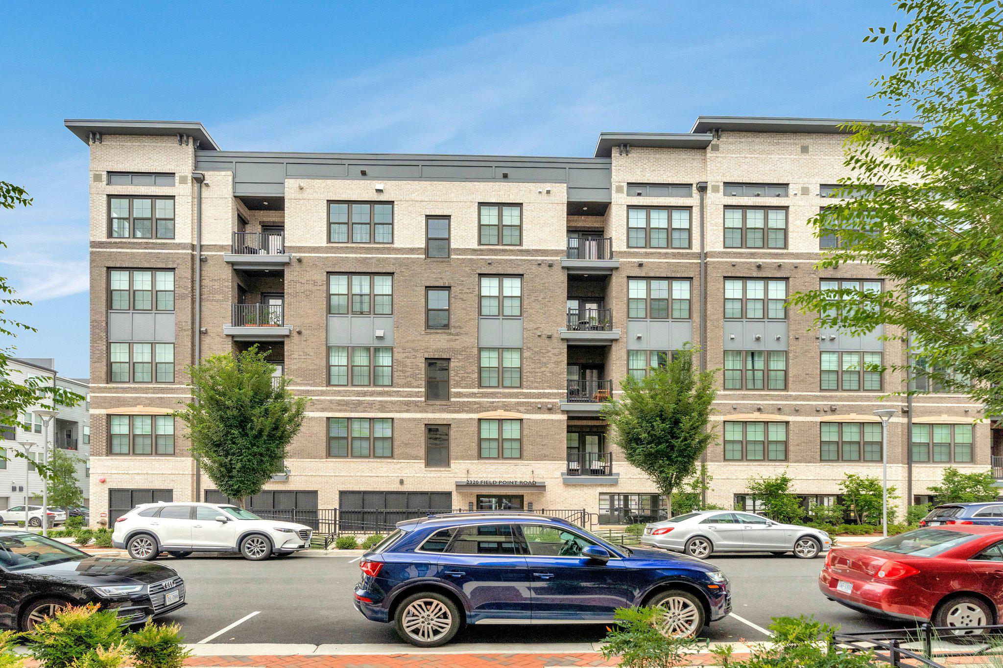 2320 FIELD POINT ROAD 4-102